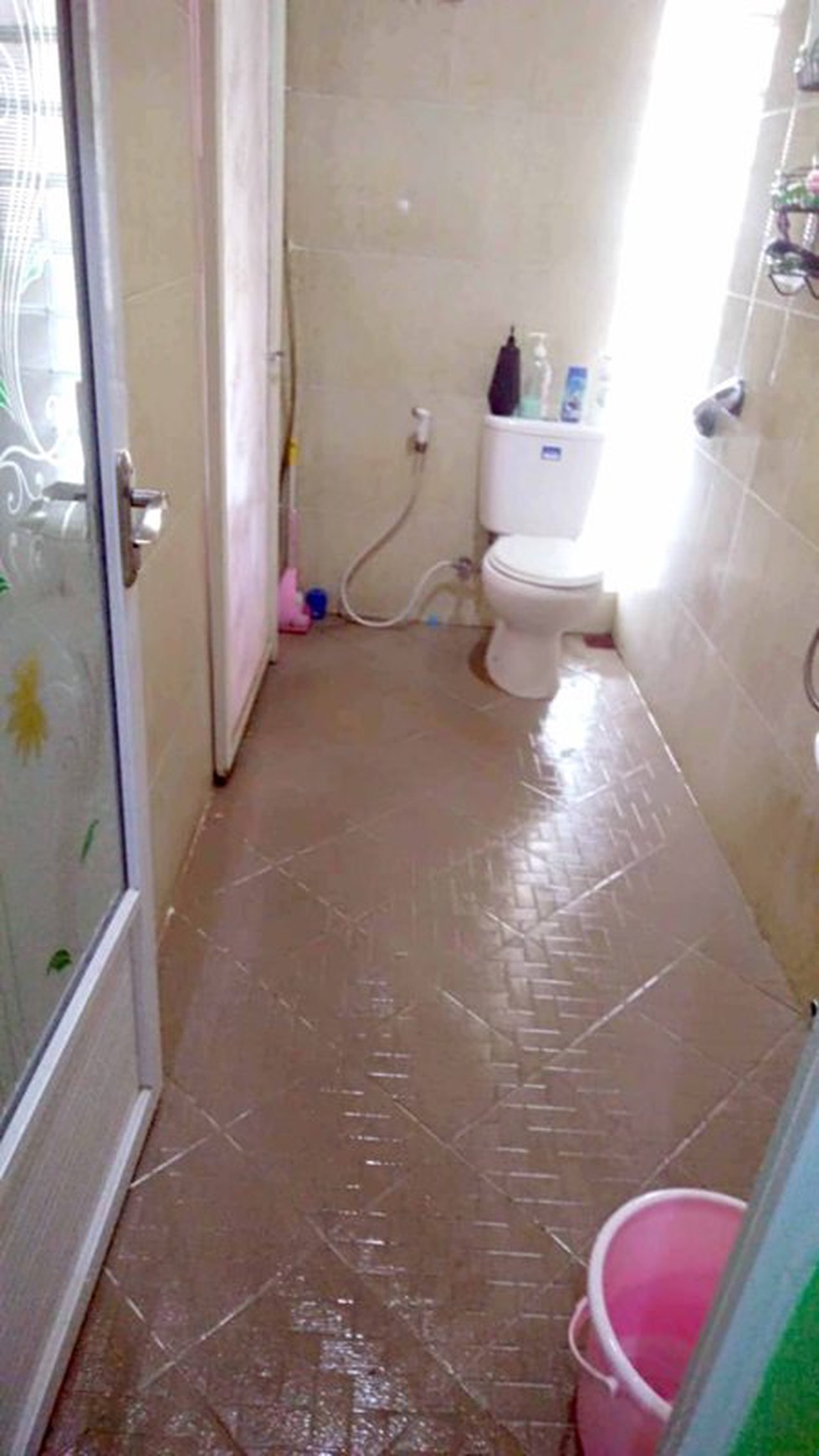 Rumah di Kutisari Indah Utara, Minimalis, Bagus, Row Jalan depan Lebar + Paving, Siap Huni