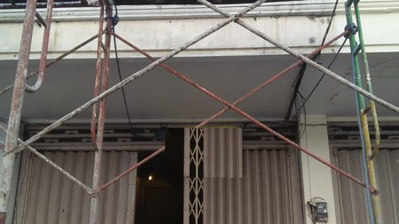 Ruko strategis 3 lantai jalan kedungdoro