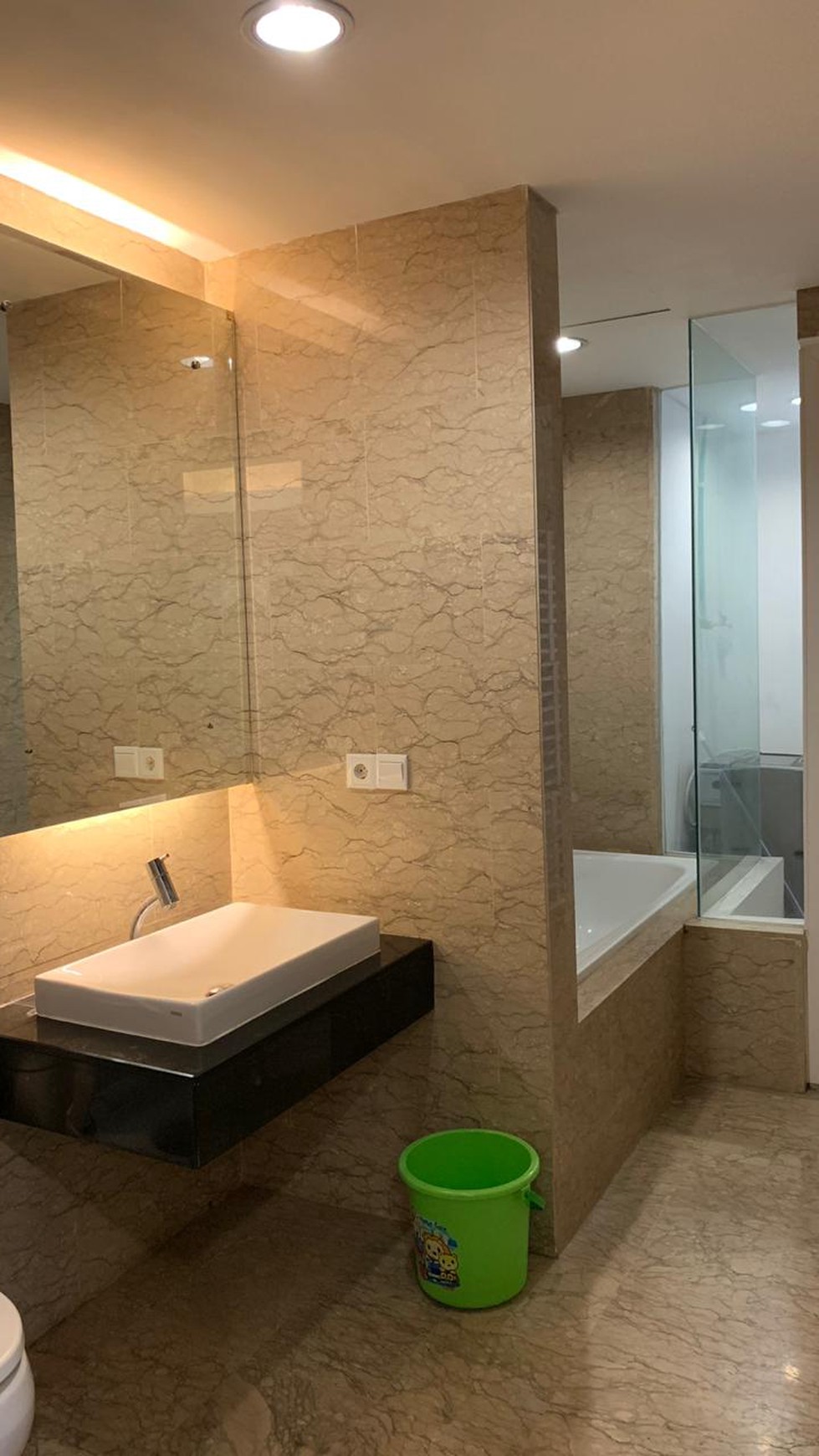 Apartemen Dijual & Sewa Royale Springhill Twr Bulgari