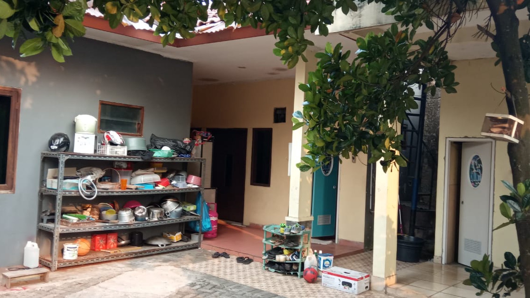Rumah Siap Huni, Halaman Luas, dan Kawasan Asri @Gelatik, Ciputat