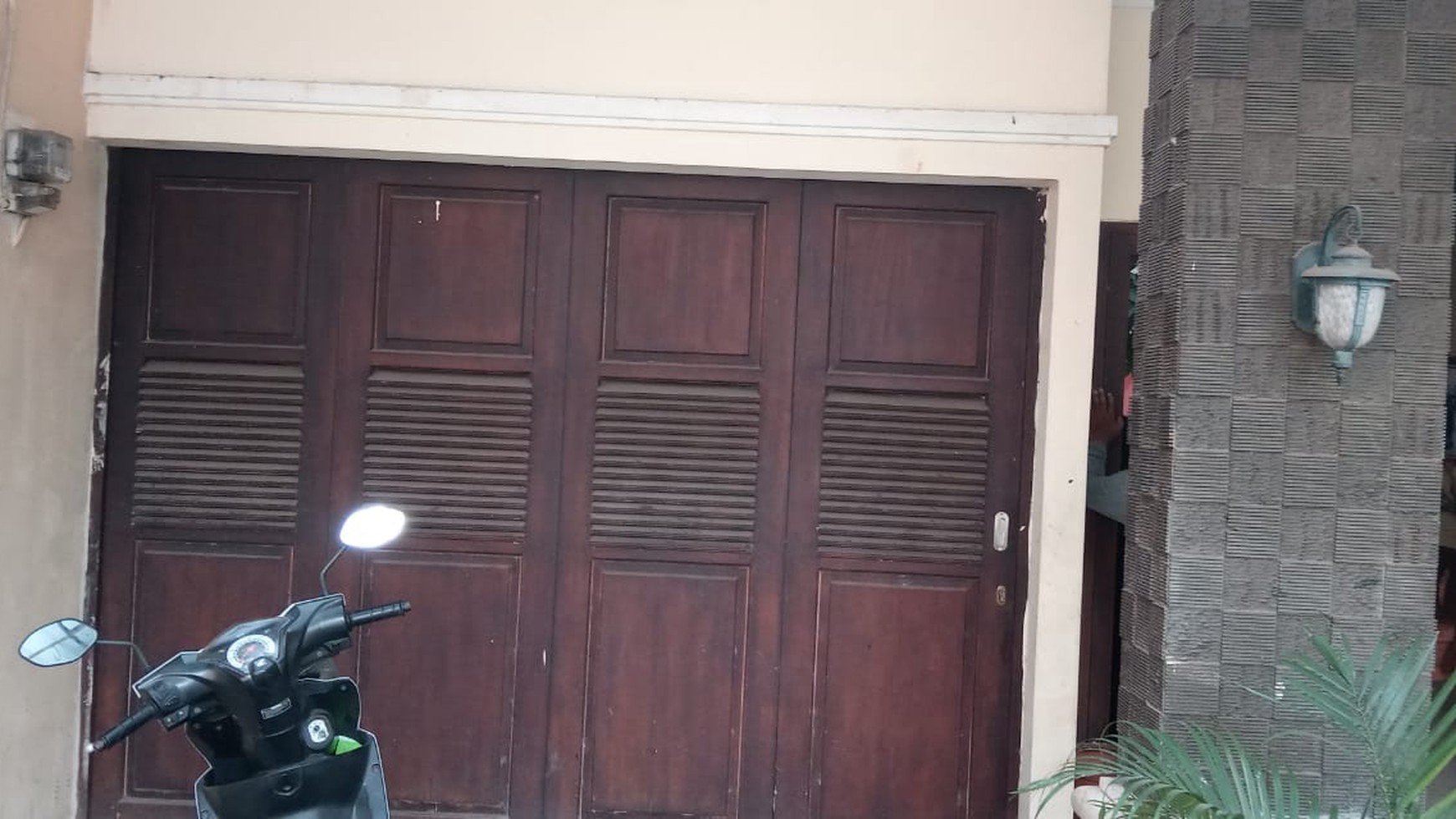 Rumah Siap Huni, Halaman Luas, dan Kawasan Asri @Gelatik, Ciputat