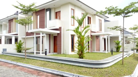 HUNIAN MEWAH DESAIN MODERN+FURNITURE DI PERUM BALE MULIA RESIDENCE.