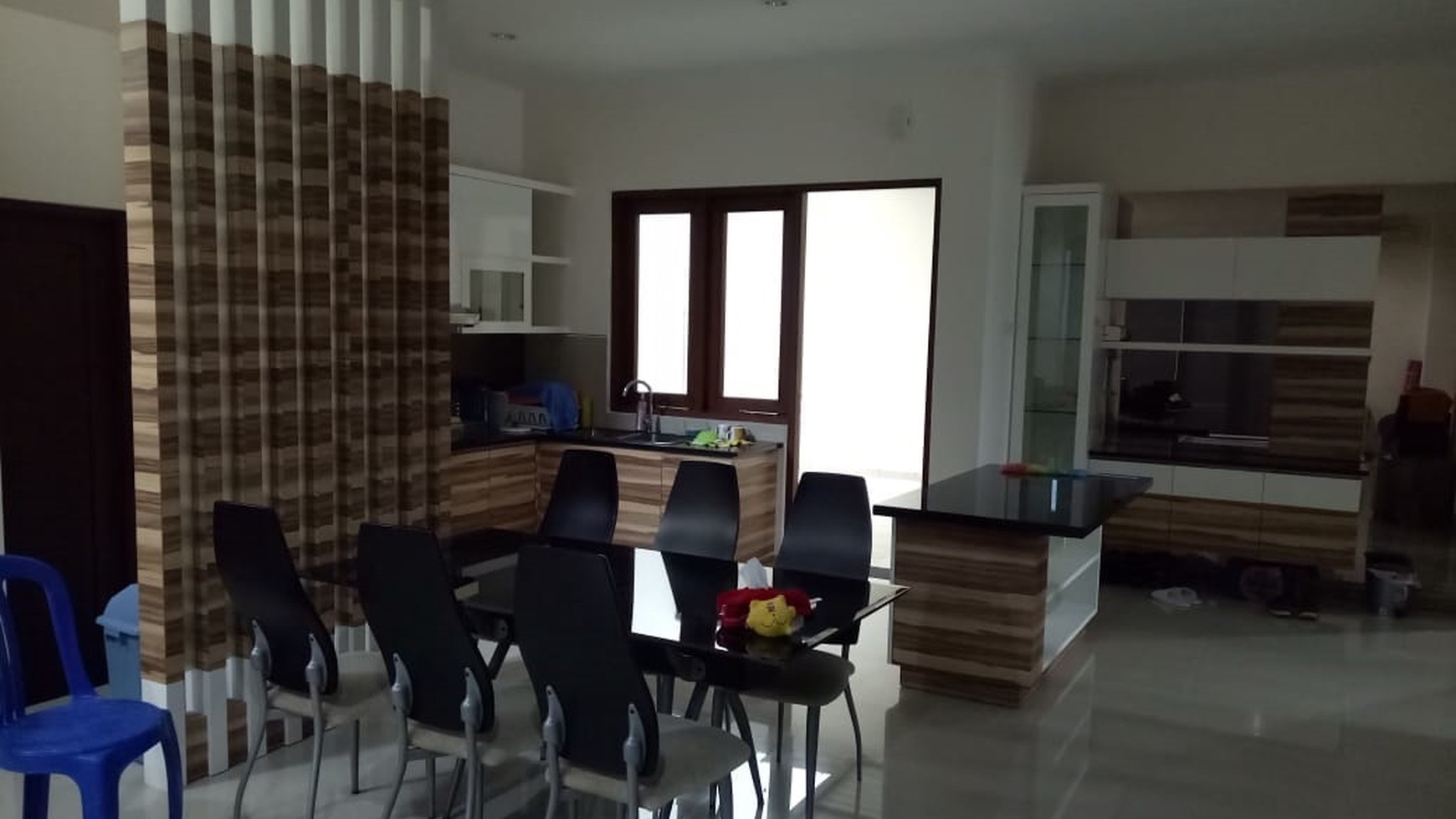 HUNIAN MEWAH DESAIN MODERN+FURNITURE DI PERUM BALE MULIA RESIDENCE.