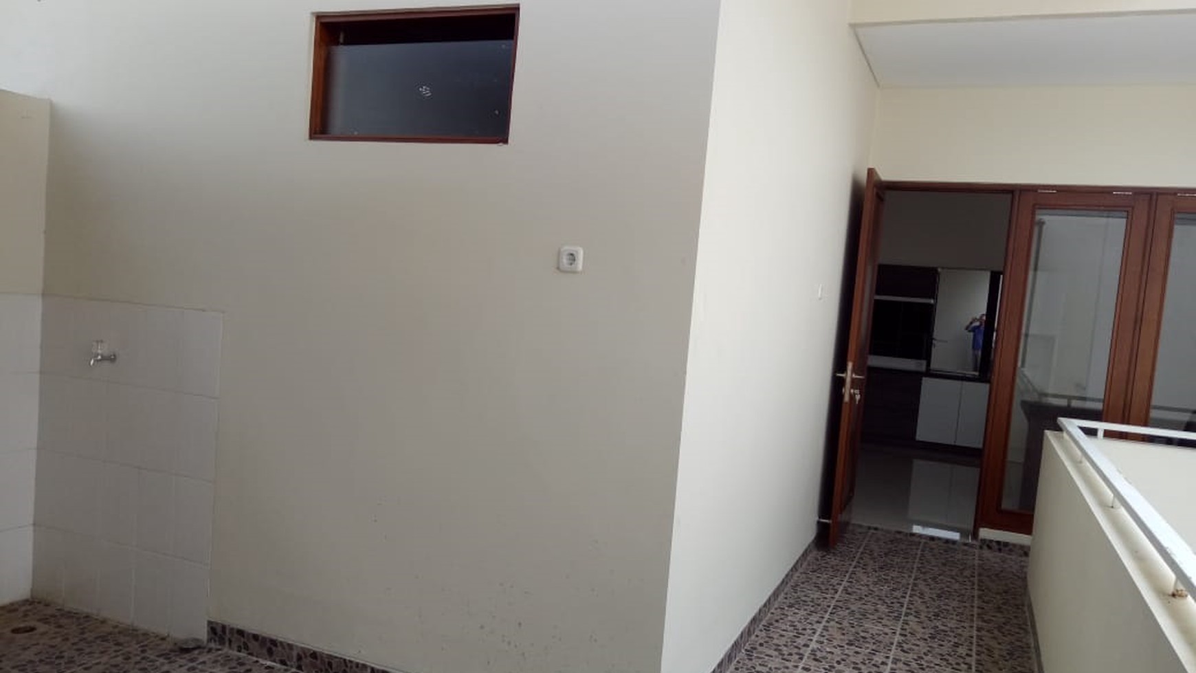 HUNIAN MEWAH DESAIN MODERN+FURNITURE DI PERUM BALE MULIA RESIDENCE.