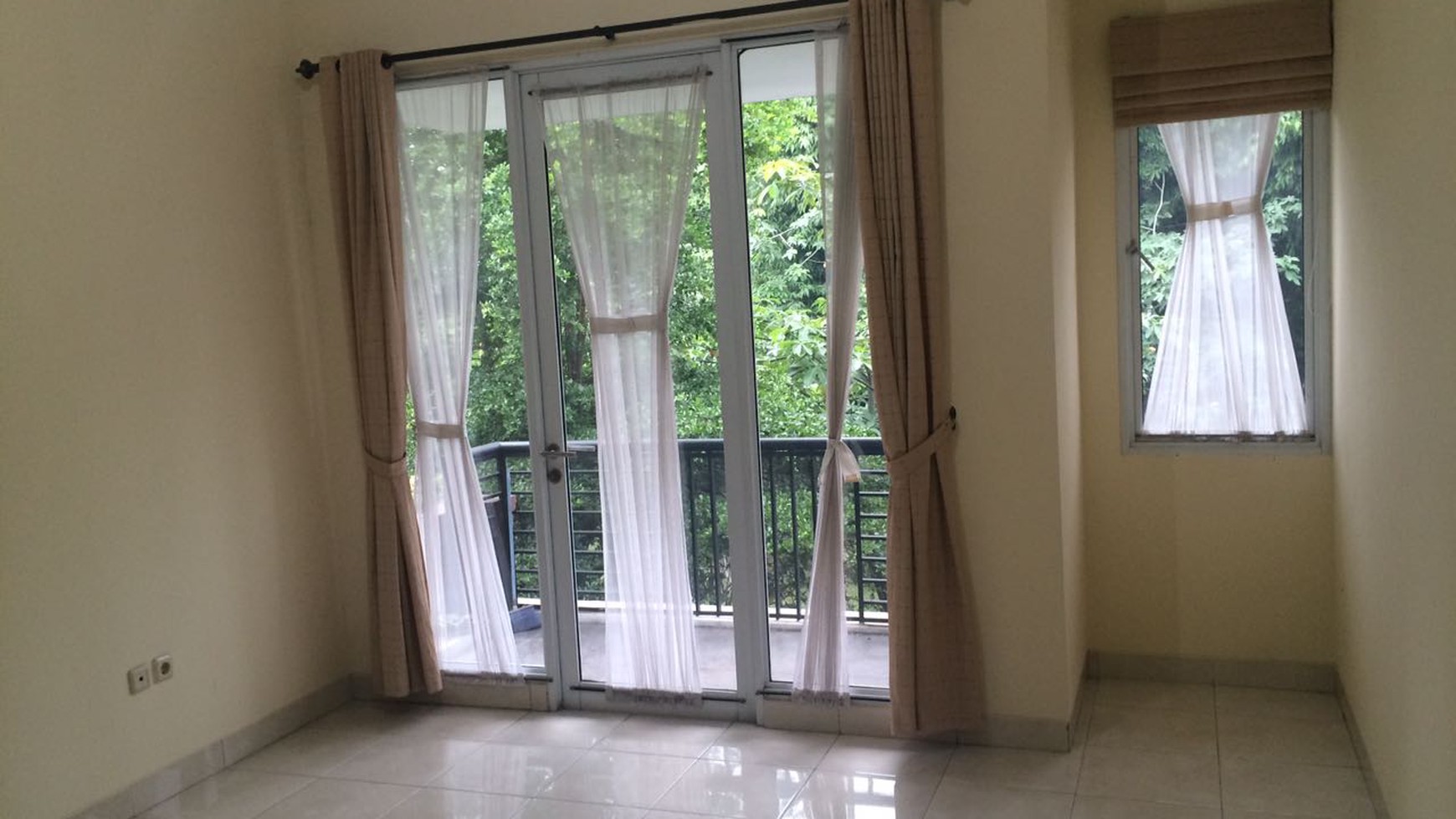 Rumah Siap Huni, Hunian Nyaman dan Asri @The Castilla, BSD