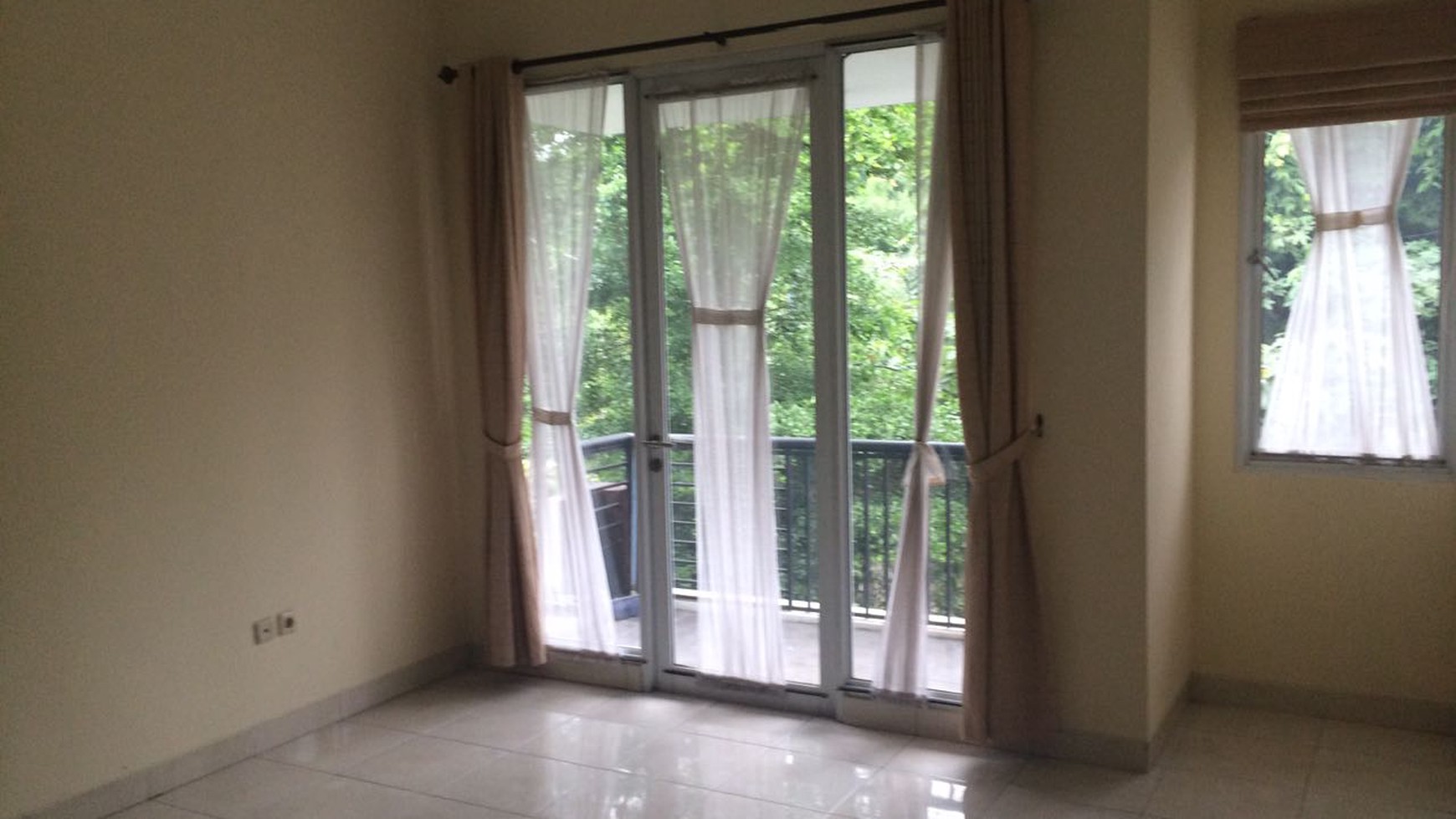 Rumah Siap Huni, Hunian Nyaman dan Asri @The Castilla, BSD