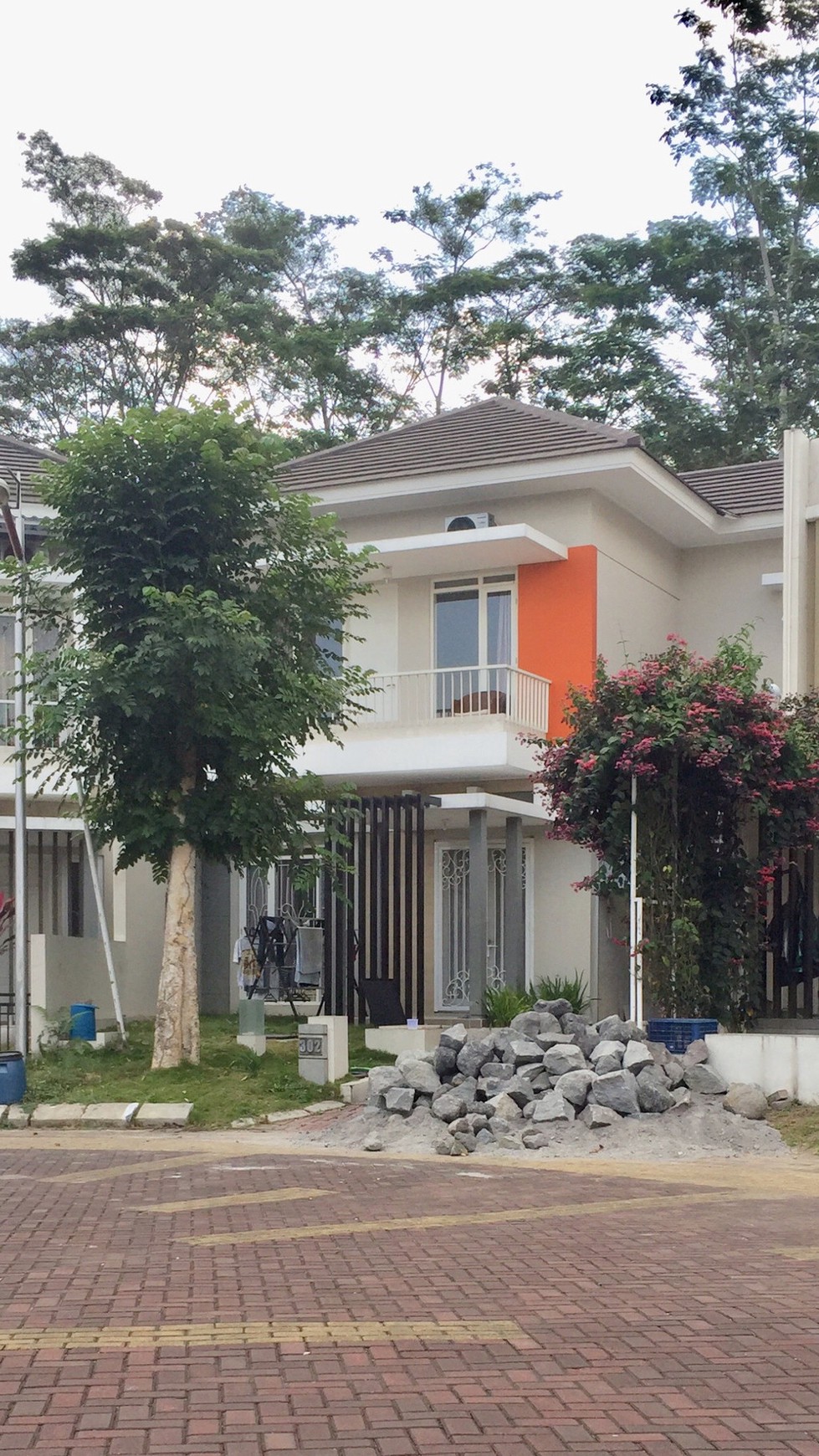 HUNIAN MINIMALIS COCOK UNTUK KELUARGA/MAHASISWA DI GREEN HILL.