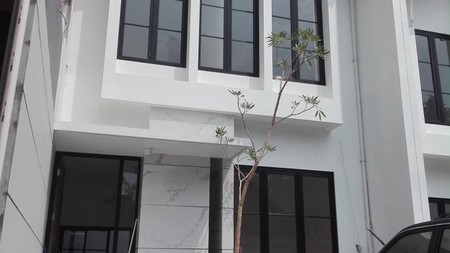 TURUN HARGA !! Rumah Siap Huni, Exterior Elegan & Nyaman di Jl Beruang, Bintaro