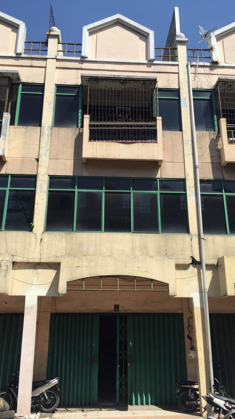 Ruko Pengampon Square 4.5x15 Surabaya