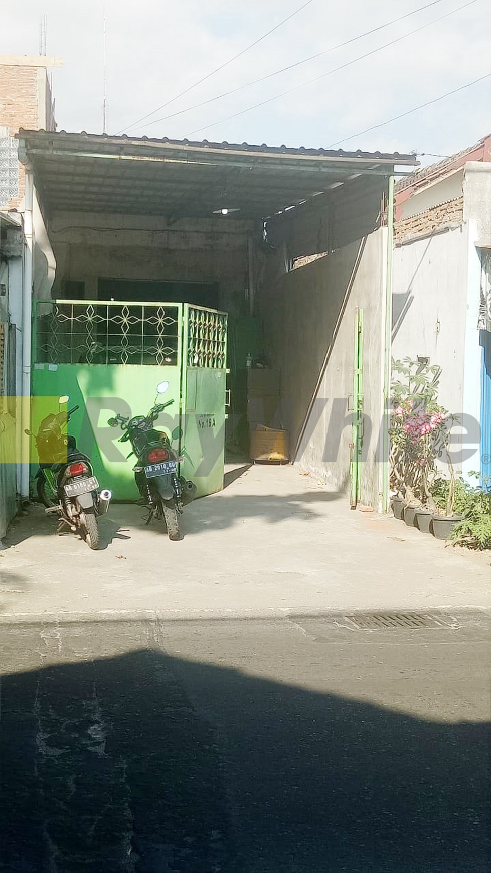 GUDANG DI JL NYI PEMBAYUN, KOTAGEDE, DEKAT SMA N 5 YOGYAKARTA