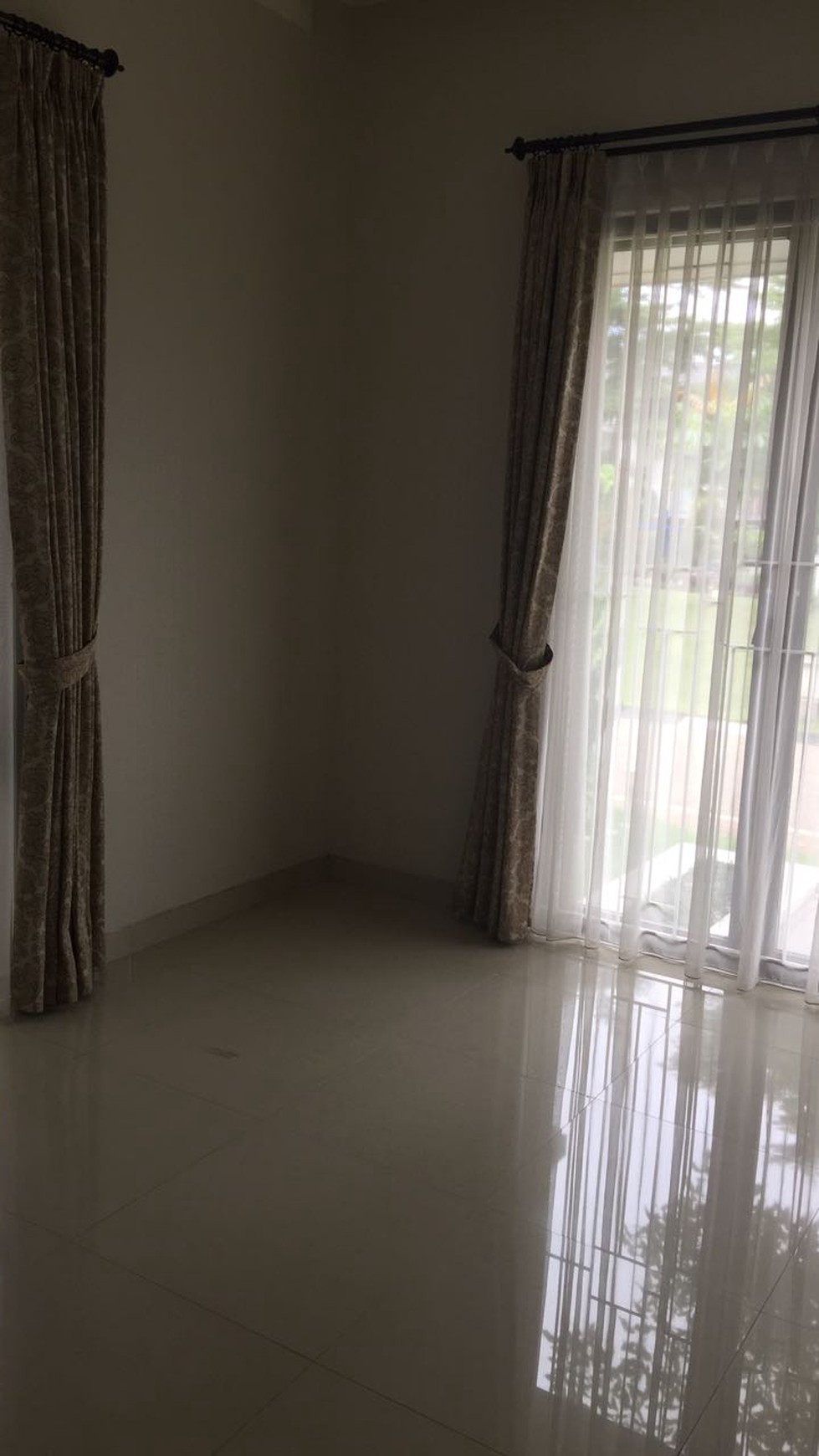 Rumah Siap Huni, Lokasi Strategis, Hunian Nyaman dan Asri @Kebayoran Villas Bintaro