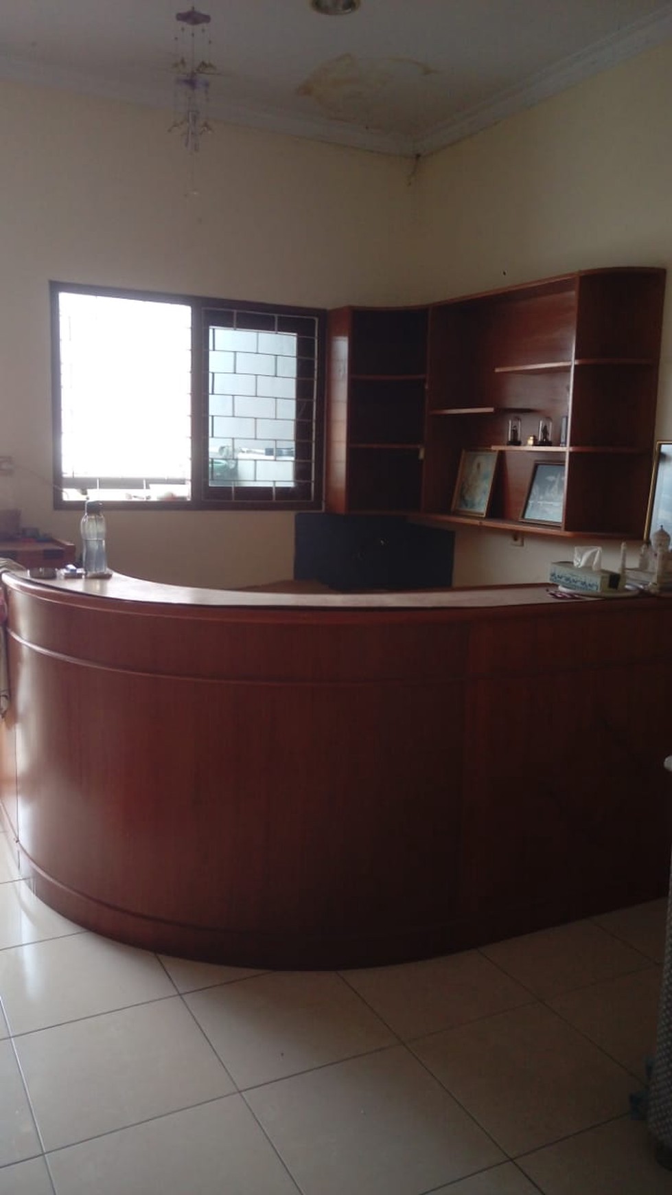 Rumah 3 Lantai ,Semi Furnished, Lokasi Strategis di Pluit Jakarta Utara