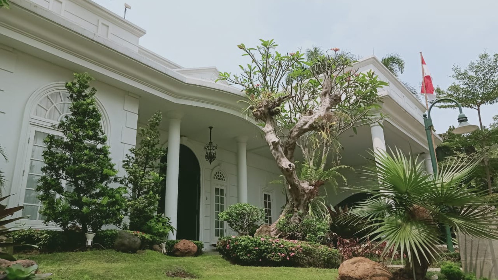 Rumah mewah 2 Lantai langsung huni