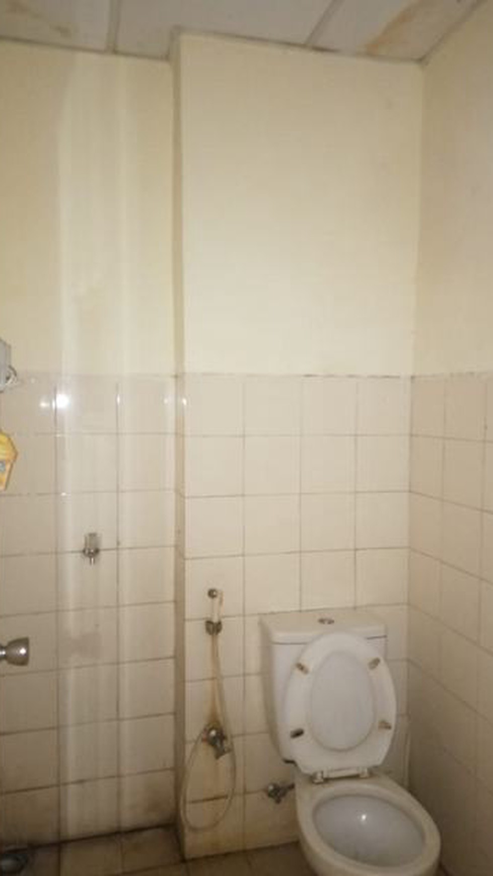 Disewa Ruko paling murah, boleh cek toko sebelah, masih nego di Ruko Golden Boulevard BSD City Tangerang Banten