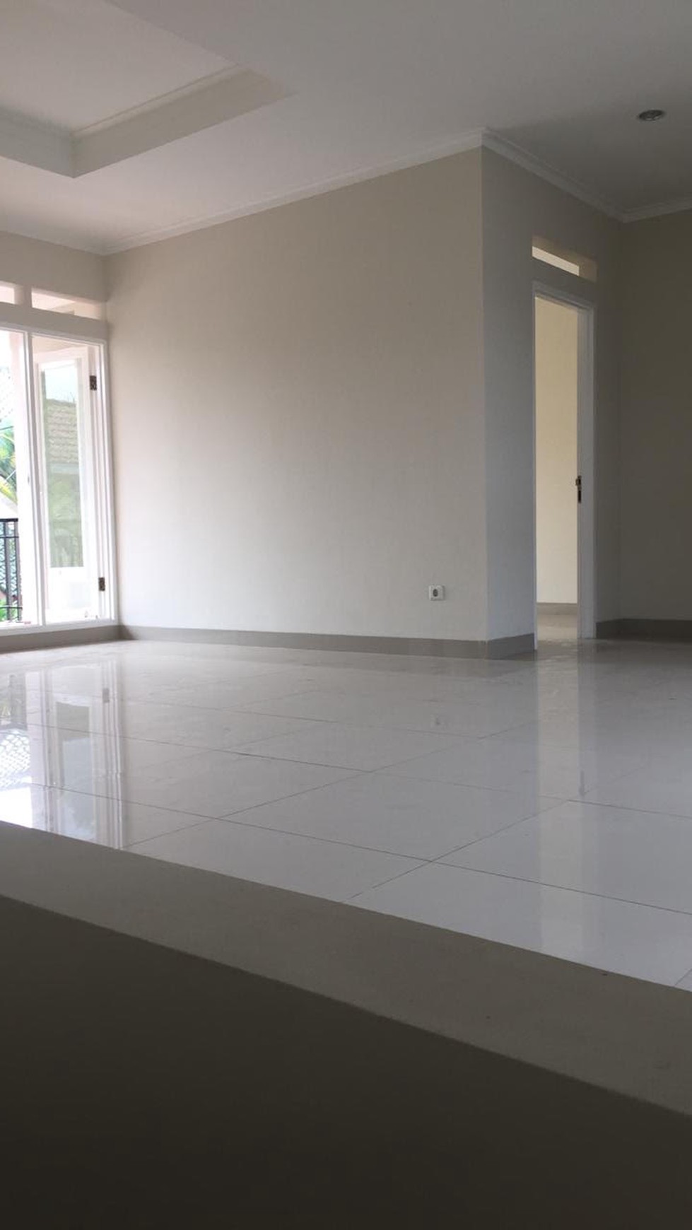 Rumah Baru Siap Huni Di Graha Raya