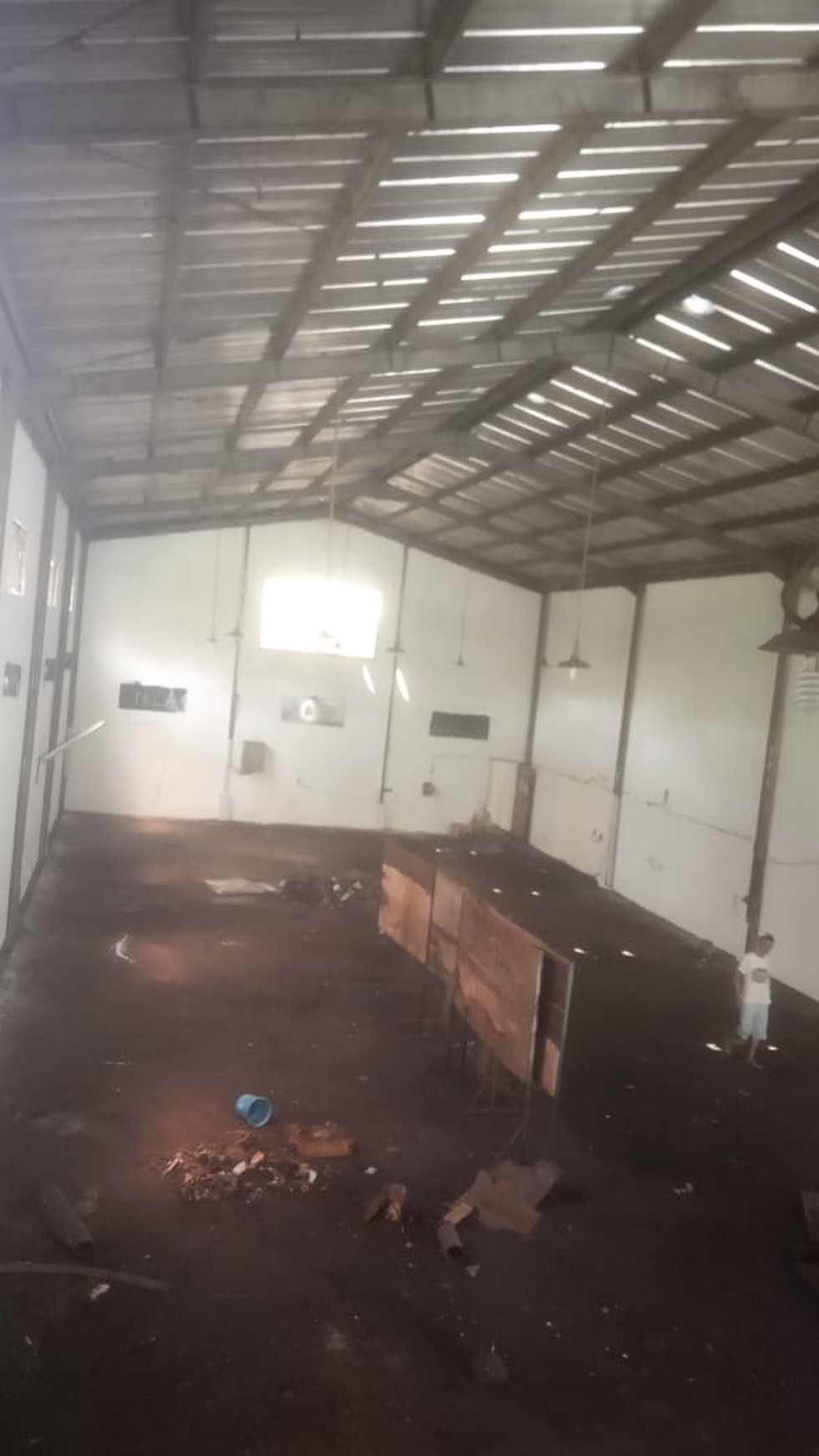 Gudang taman tekno parkir luas