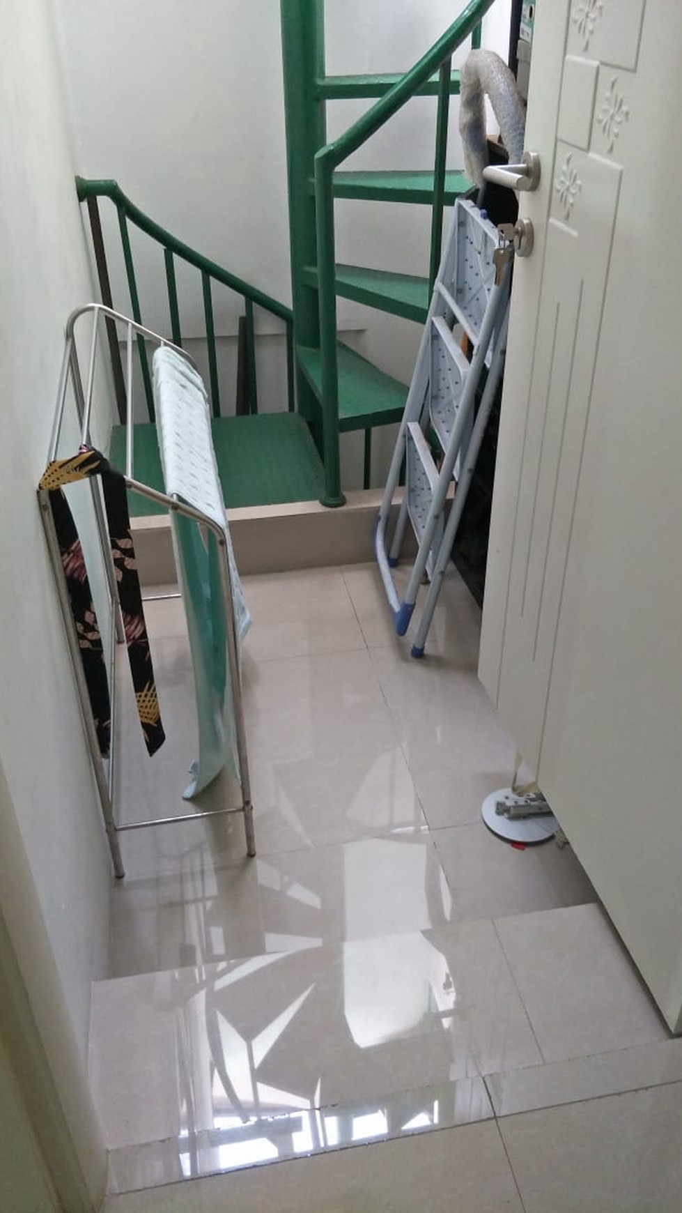 Rumah Siap Huni, Interior dan Exterior Elegan, Hunian Nyaman @Puri Mediteran, Bintaro