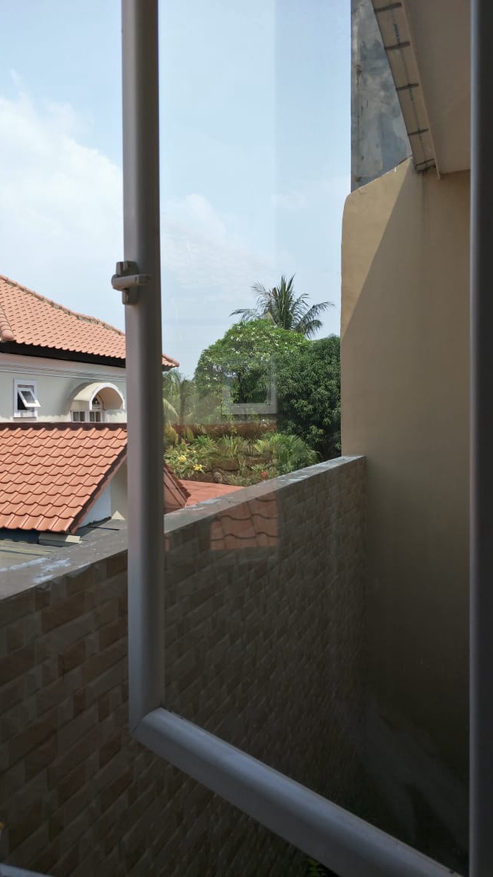 Rumah Siap Huni, Interior dan Exterior Elegan, Hunian Nyaman @Puri Mediteran, Bintaro