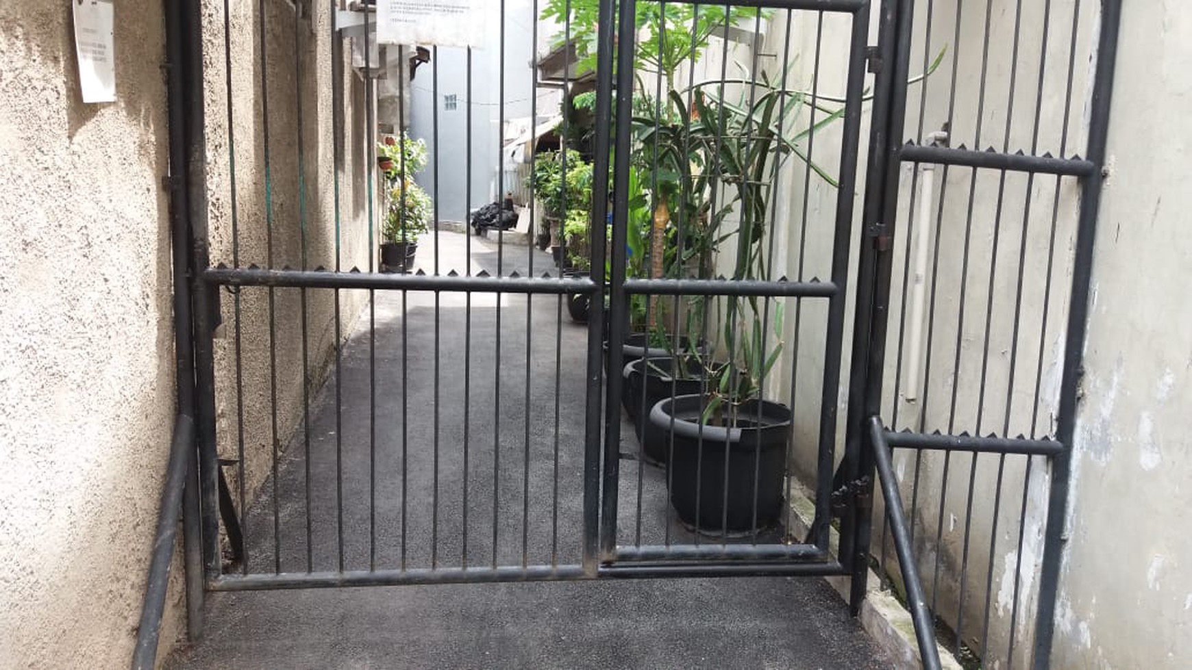 Rumah Jl Gunung Sahari. Luas 6,5x20m2