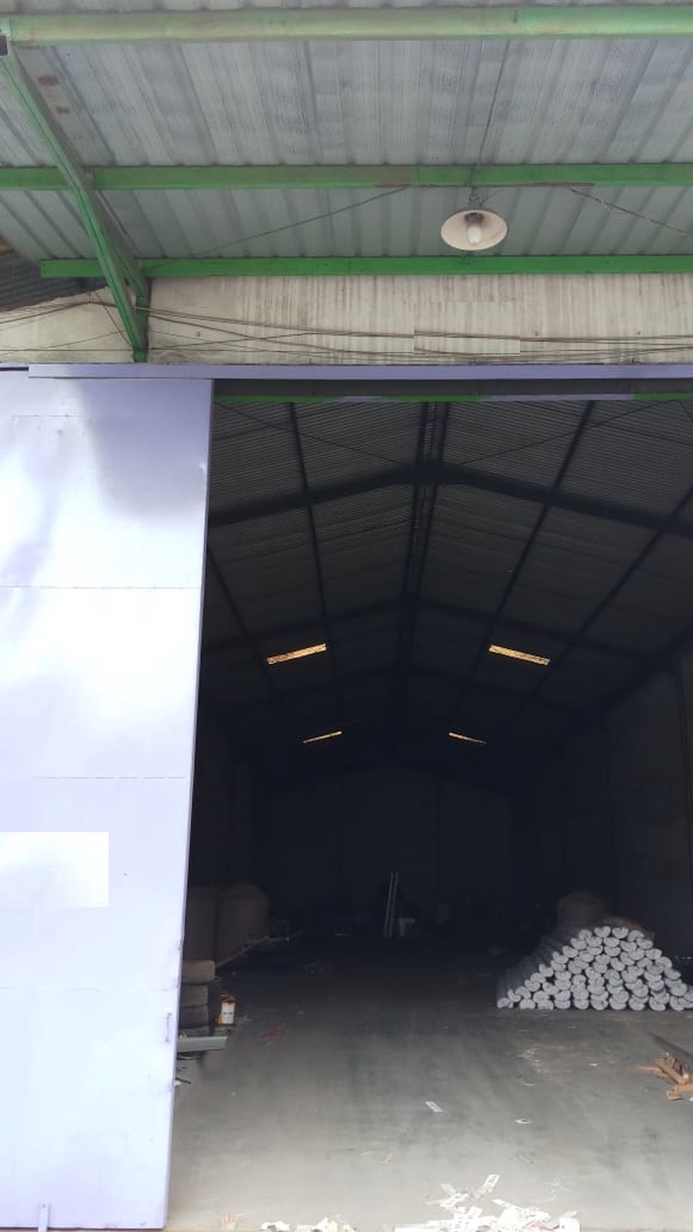 Gudang Margomulyo Permai Surabaya