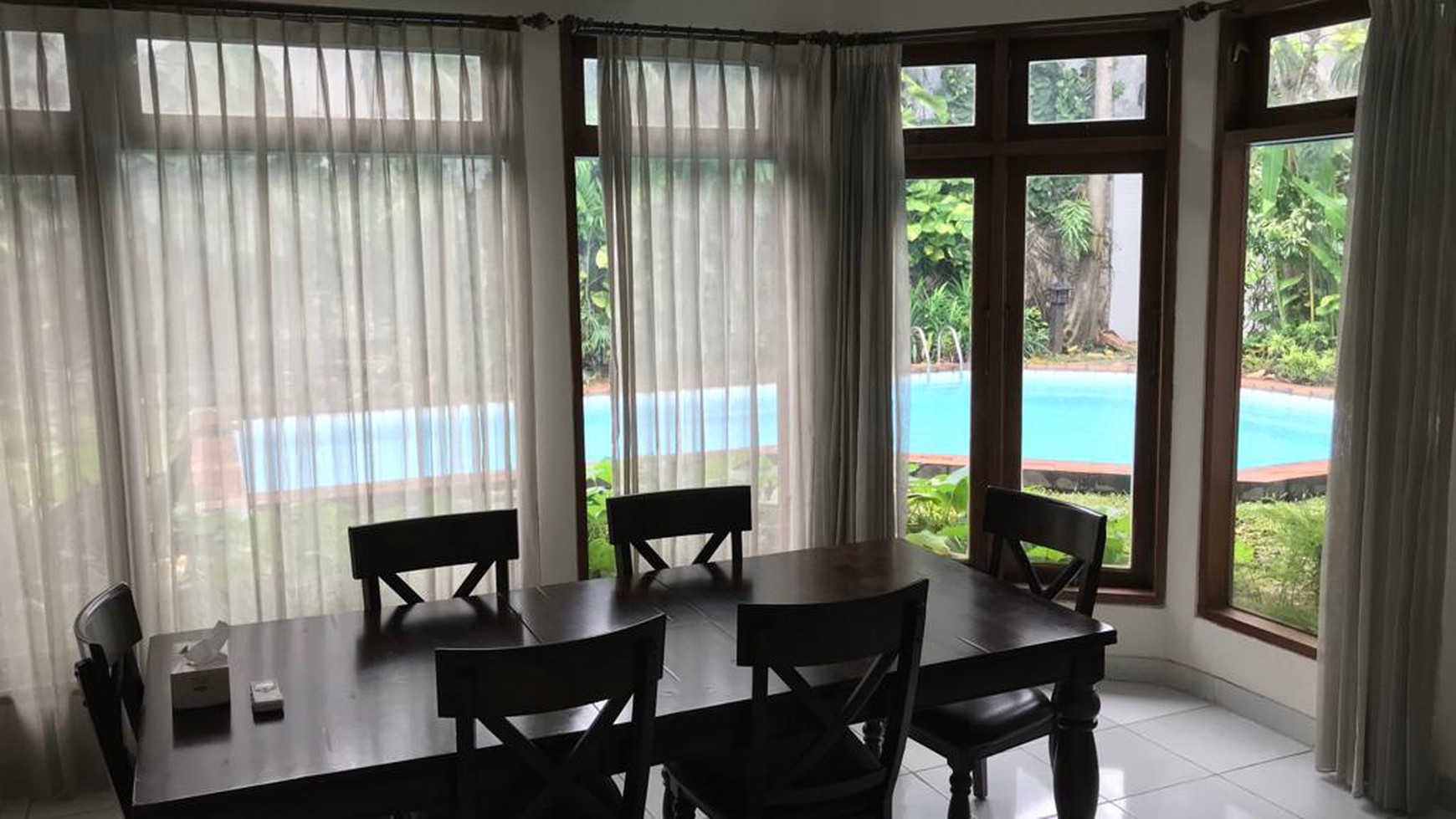 Classic house in Menteng area ready for rent