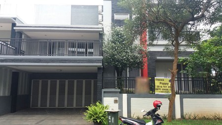 Rumah Nyaman dan Siap Huni di Kawasan Elit Cluster Kebayoran, Bintaro