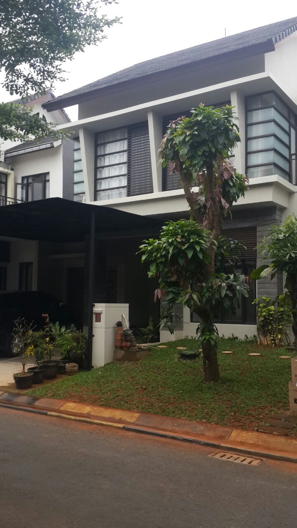 Rumah Nyaman di Cluster Emerald, Bintaro