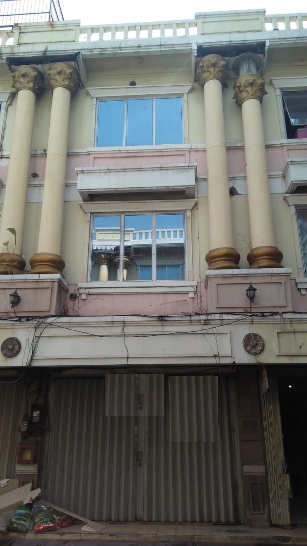 Ruko Grand Flower Pasar Kembang Surabaya