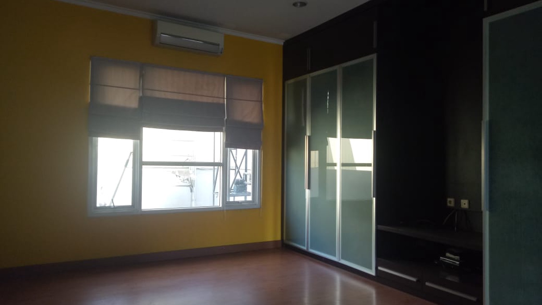 Rumah Cantik Siap Huni, Minimalis, Hunian Nyaman dan Asri di dekat Bintaro Sektor 7