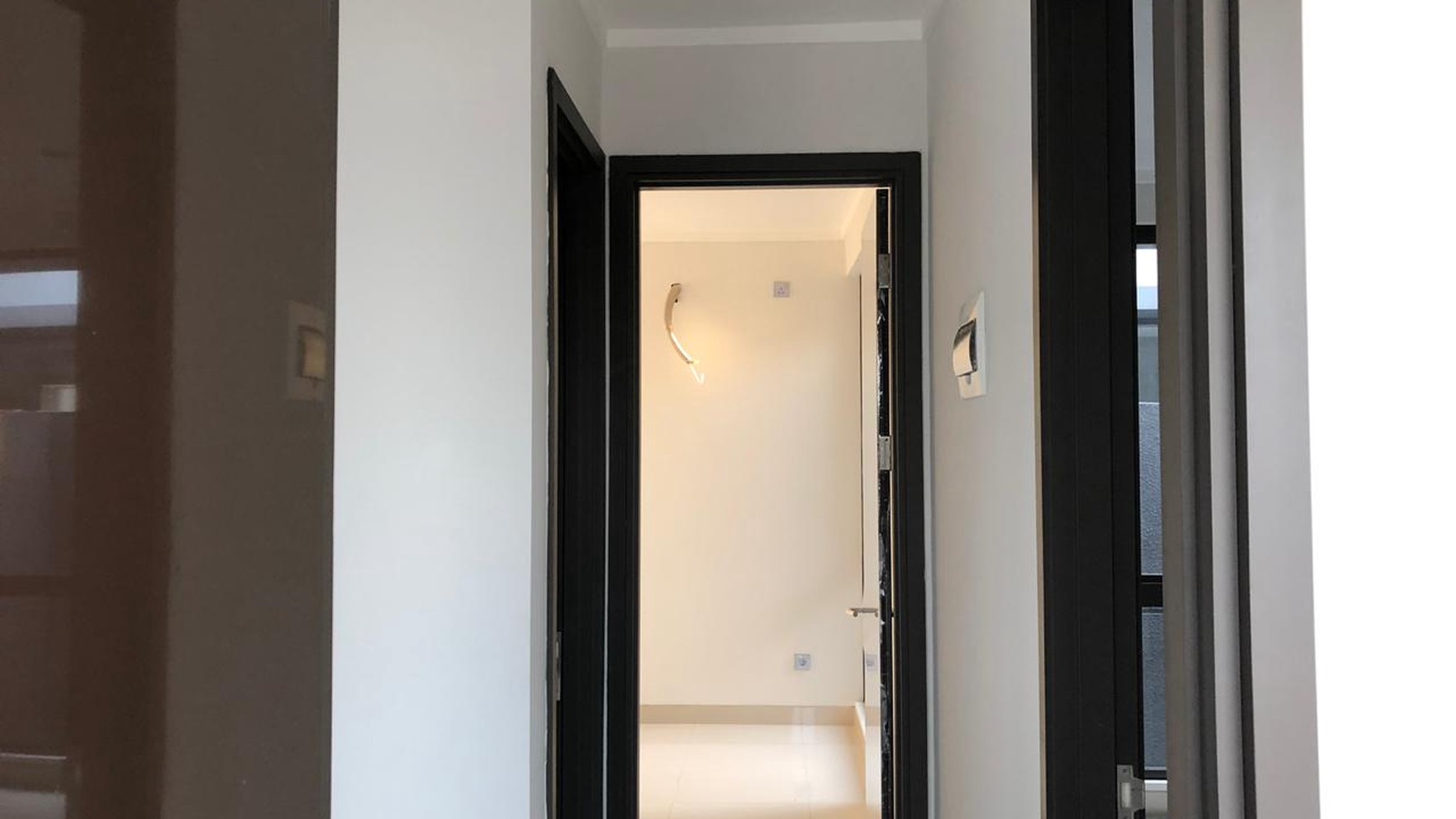 Rumah Minimalis, Hunian Nyaman, dan Siap Huni di Kebayoran Harmony, Bintaro