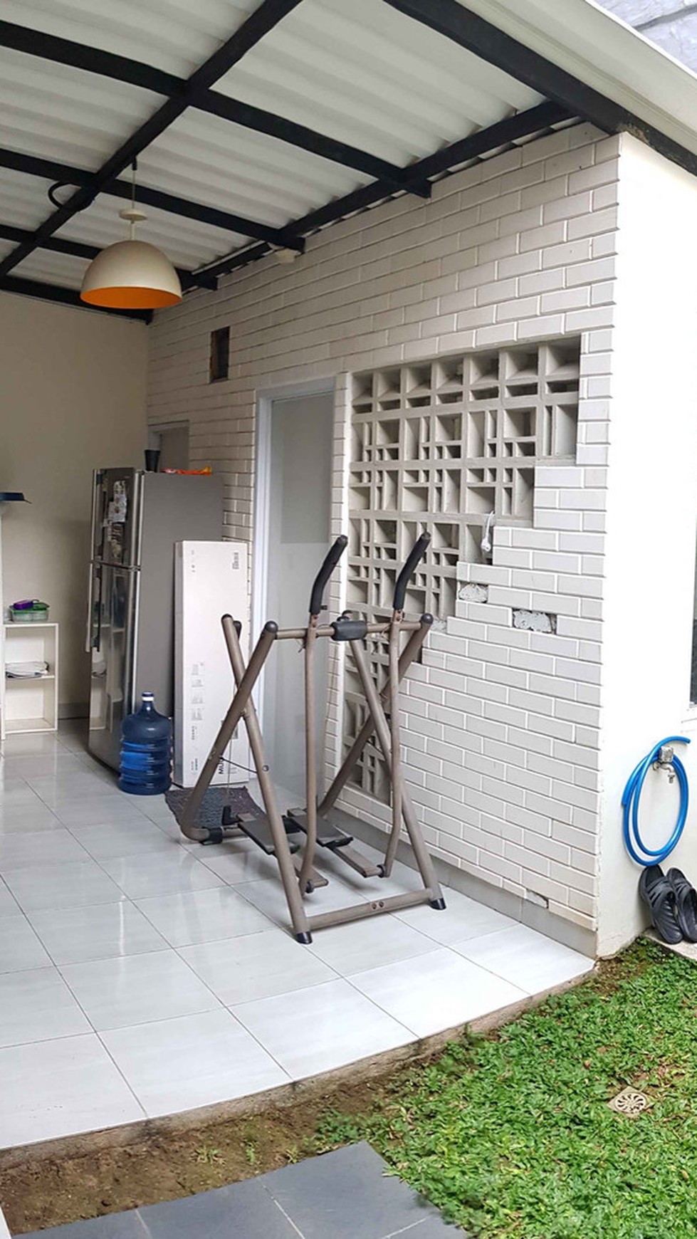 Rumah Sevilla BSD dekat Stasiun