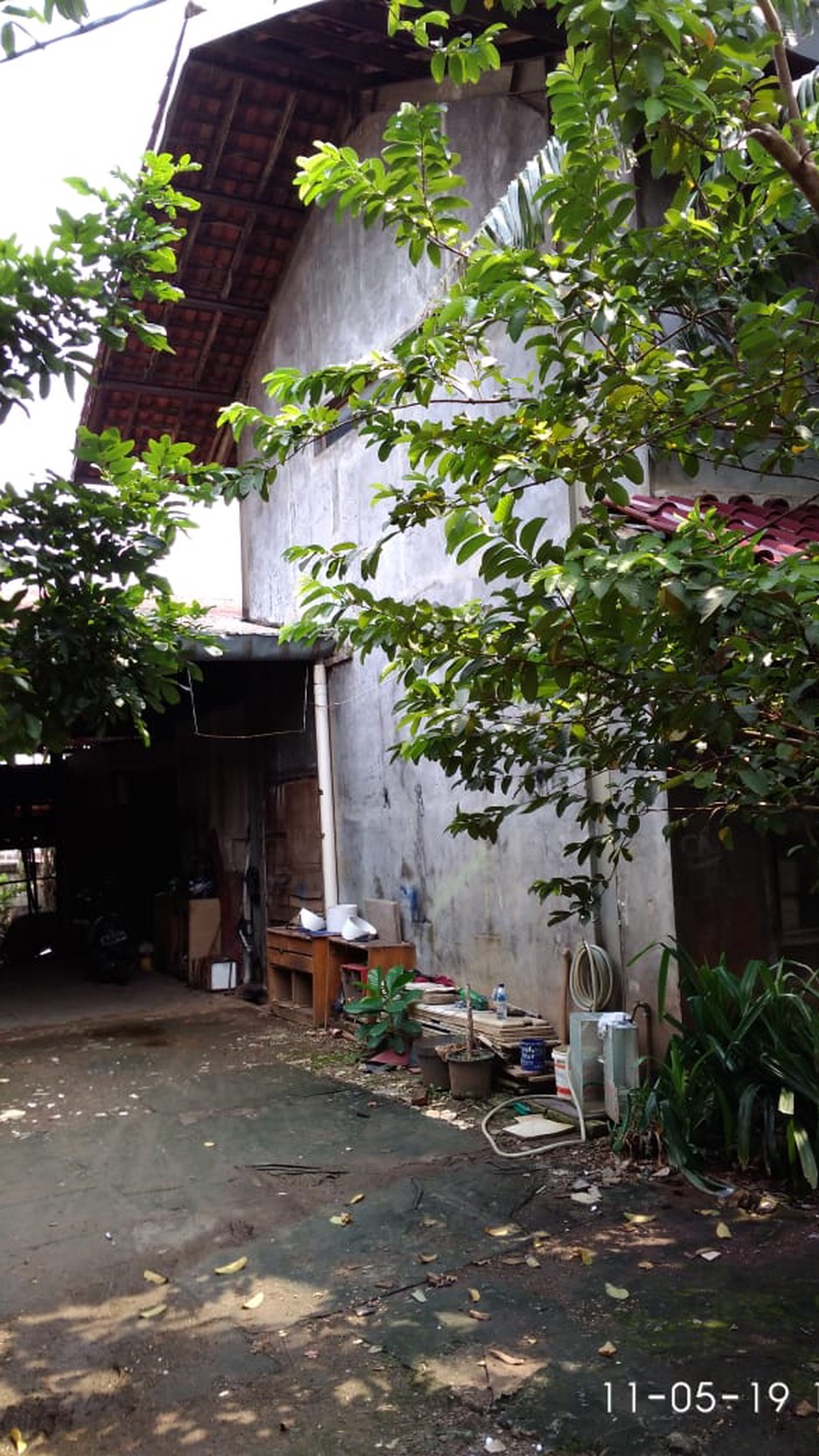 Rumah Untuk Usaha Jual Hitung Tanah di Jalan Utama Pesantren Jurangmangu Pondok Aren