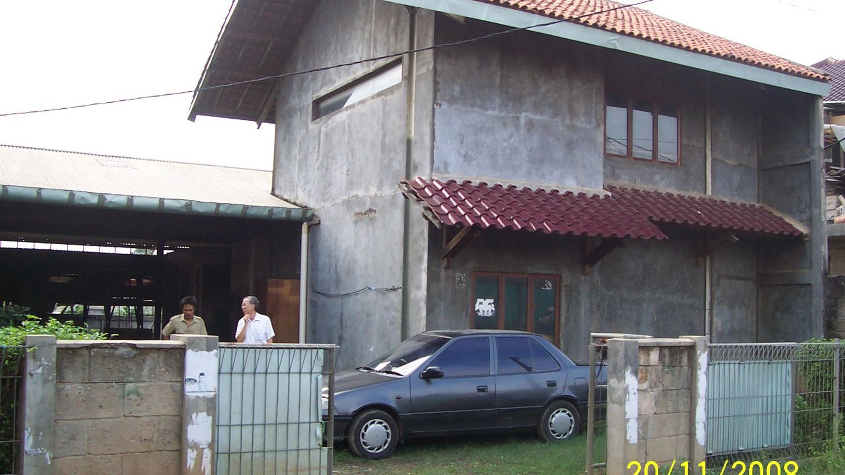 Rumah Untuk Usaha Jual Hitung Tanah di Jalan Utama Pesantren Jurangmangu Pondok Aren