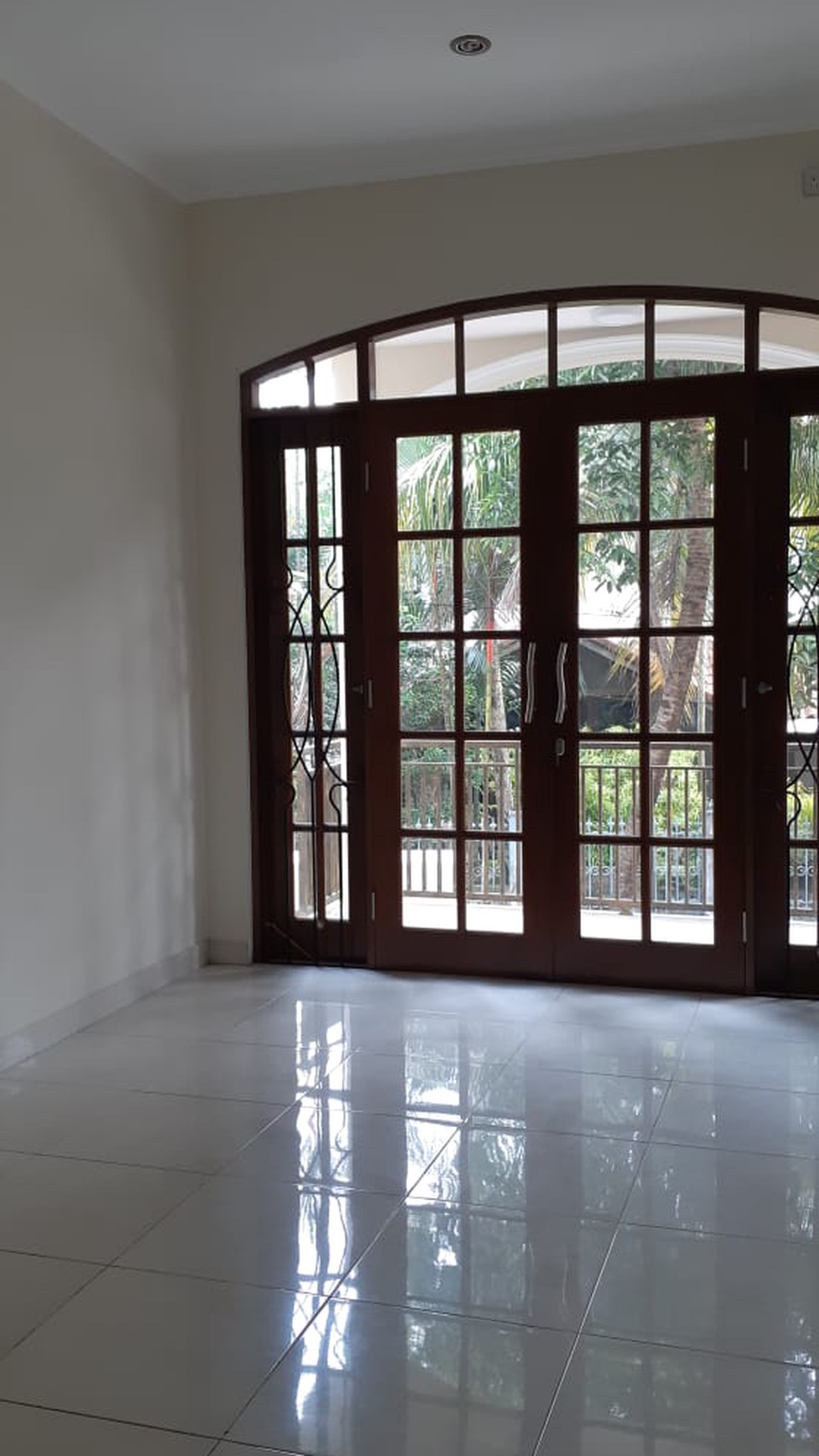 Hot Rent !!!! Rumah Baru,Bagus di Bintaro Jaya 2