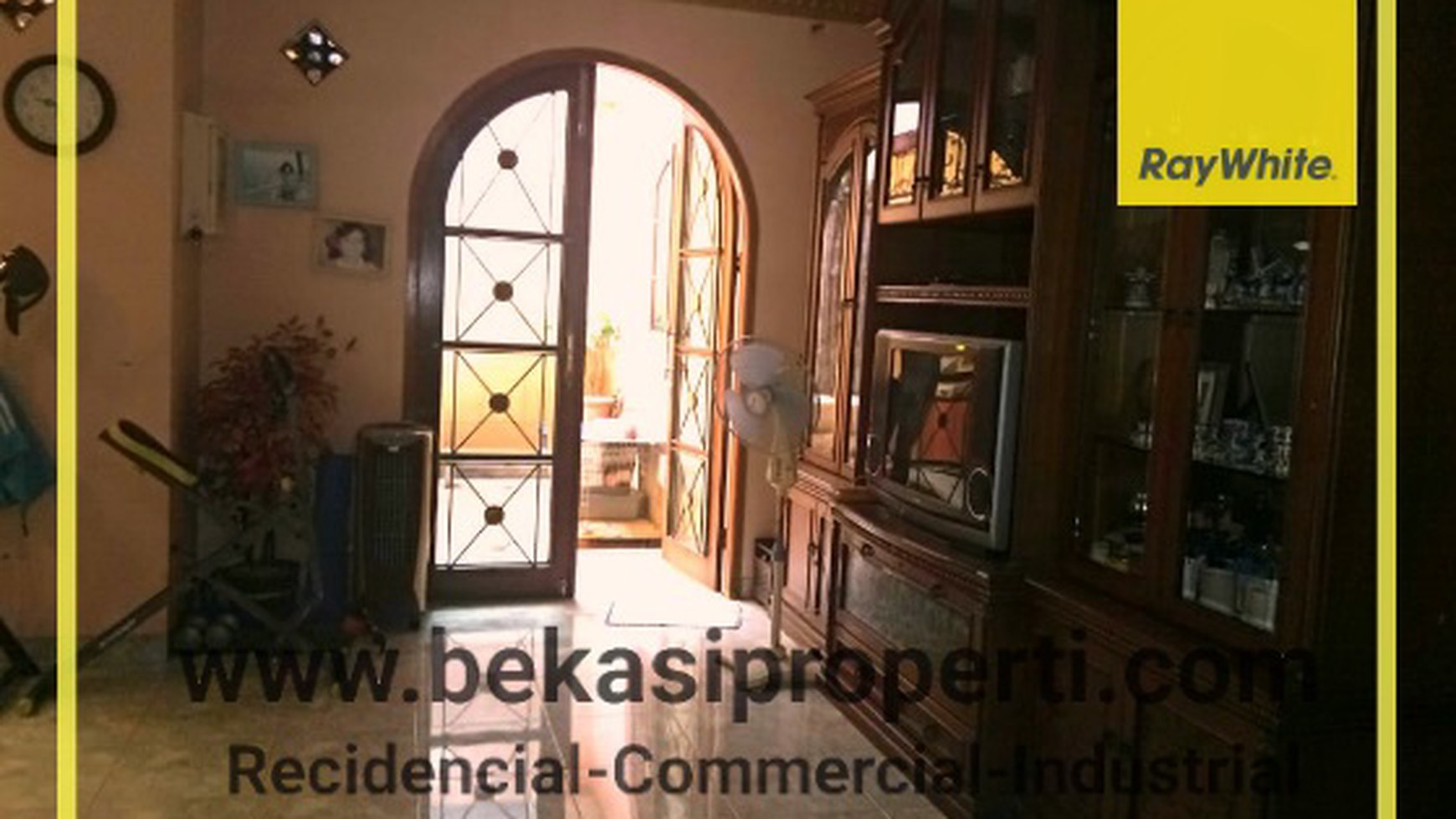 Rumah di jual dukuh bima bekasi timur, rumah esklusive dengan lokasi yg bagus.