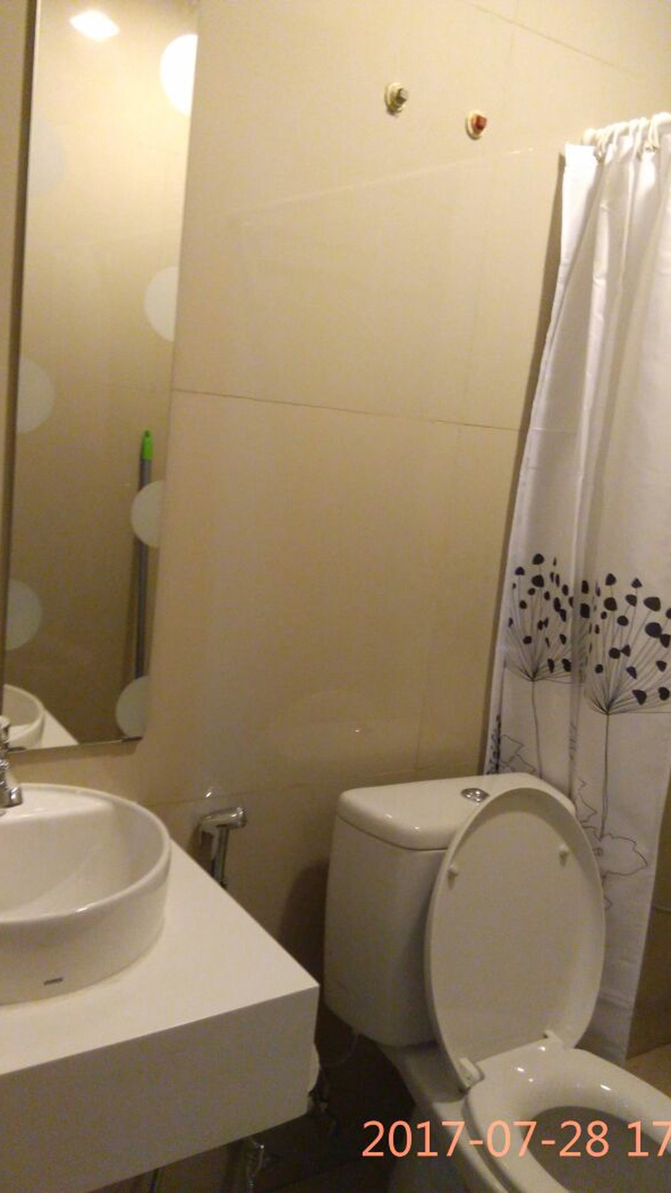 02 BEDROOM APARTMENT BARU SEMI FURNISHED DI PUSAT BSD HANYA 900 JUTA SAJA