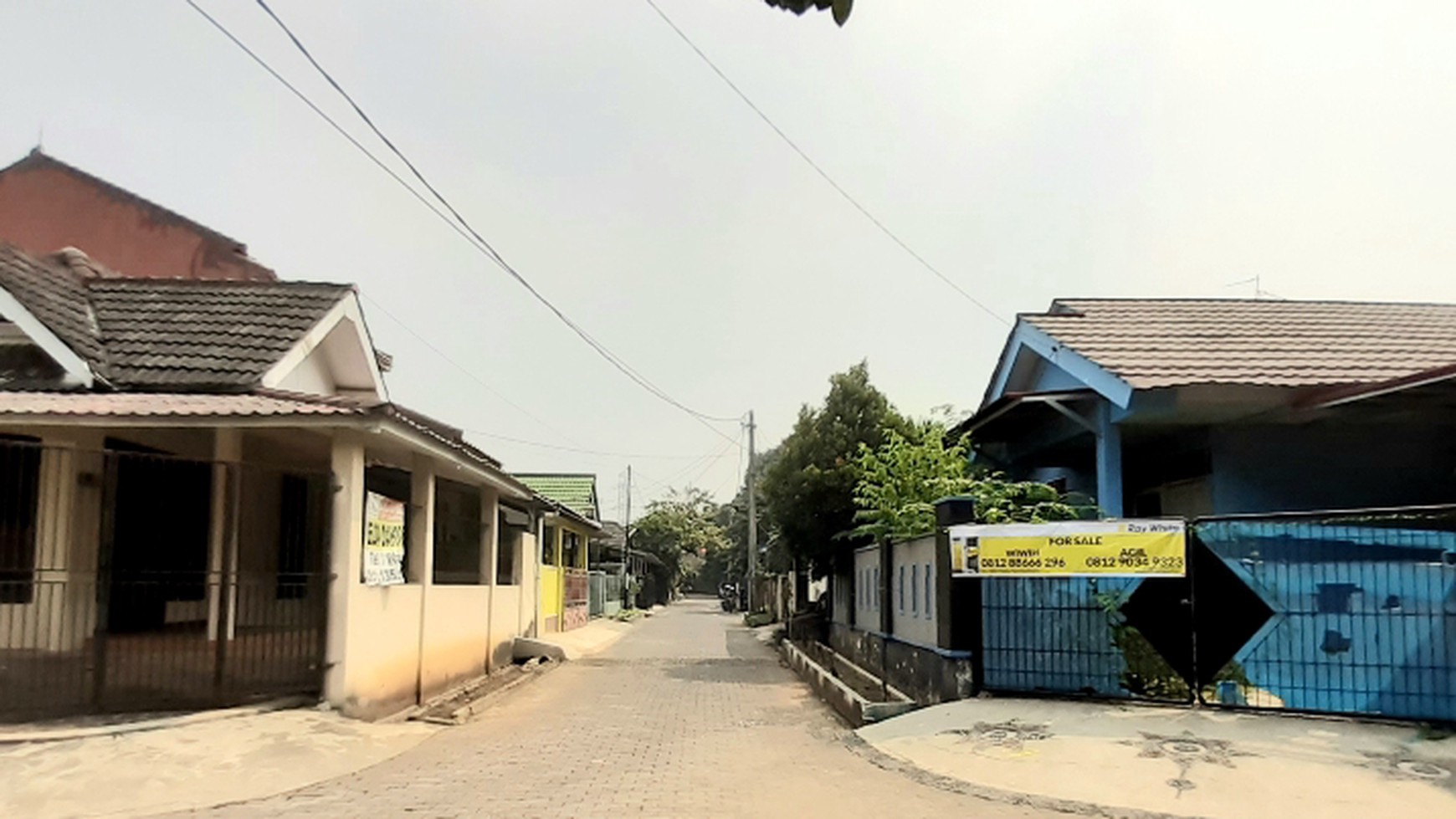 Rumah HOOK  luas 150m harga 1.1M nego sampai deal, di Bintaro Jarang Ada!!!