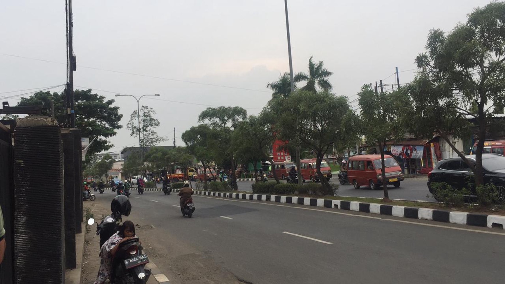 DISEWA - Gudang Strategis di Jl. Cut Mutia Bekasi