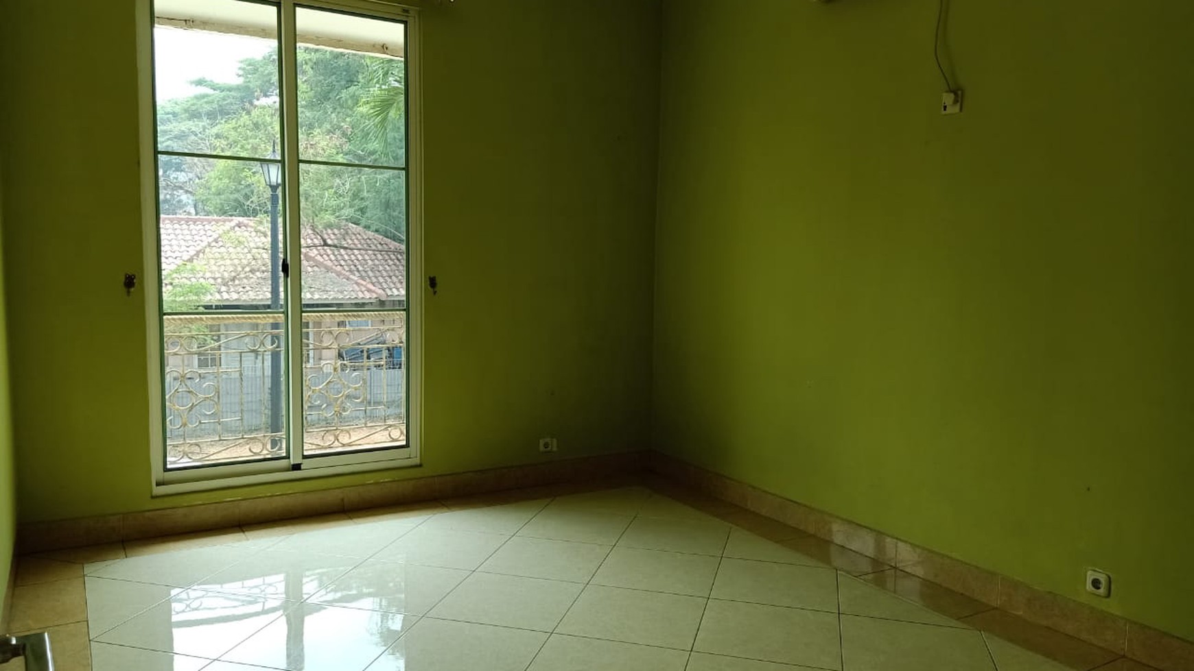 Rumah di JL. Gn. Salak , Taman Bromo - Lippo karawaci