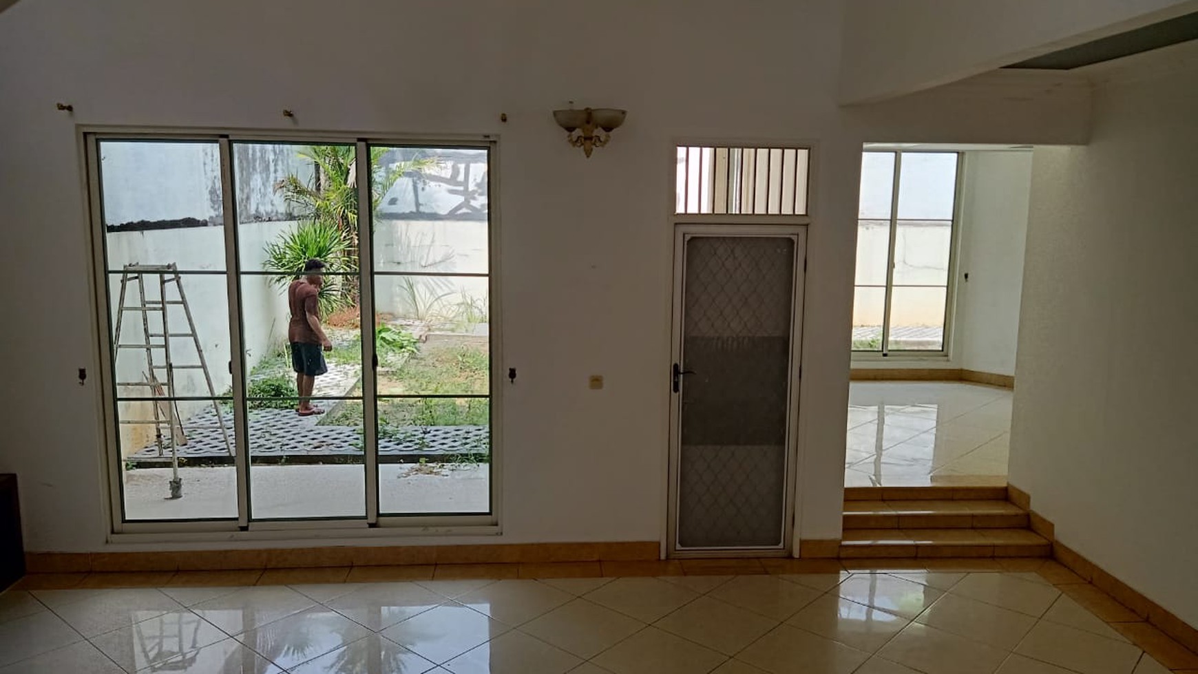 Rumah di JL. Gn. Salak , Taman Bromo - Lippo karawaci