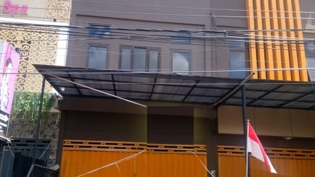 Ruko 3 lantai satelit indah