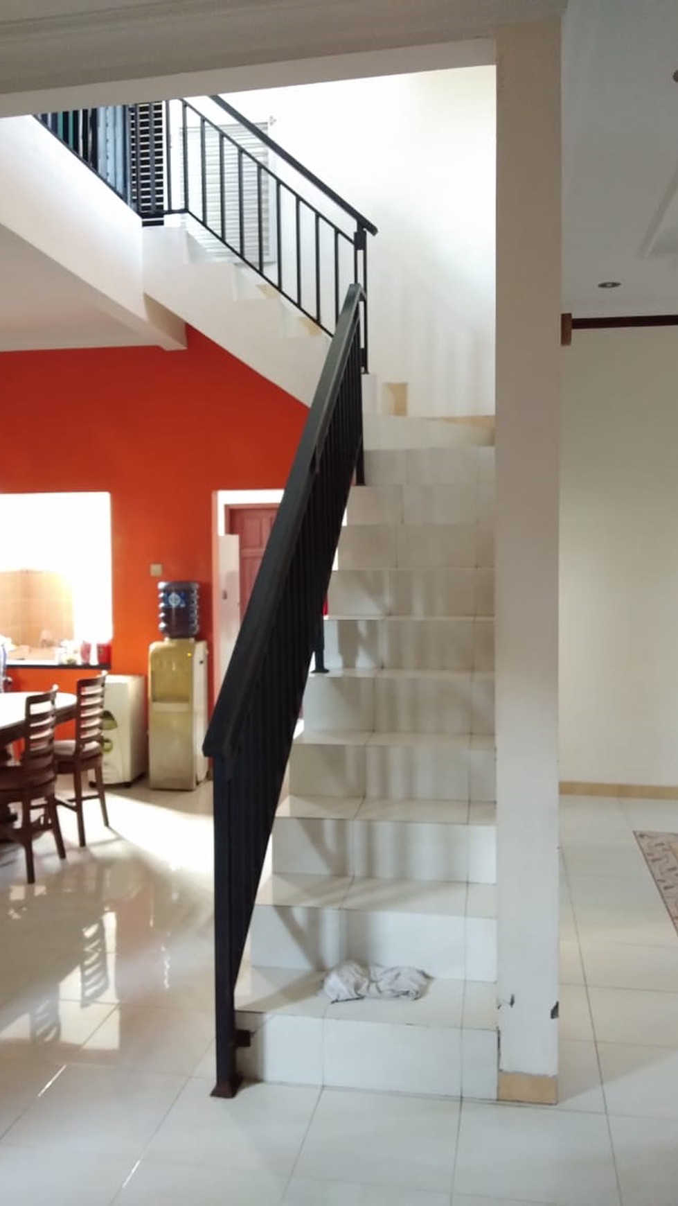 RUMAH TINGGAL, COCOK UNTUK KELUARGA, DI GG BAWAL, DEKAT INDOLUXE HOTEL