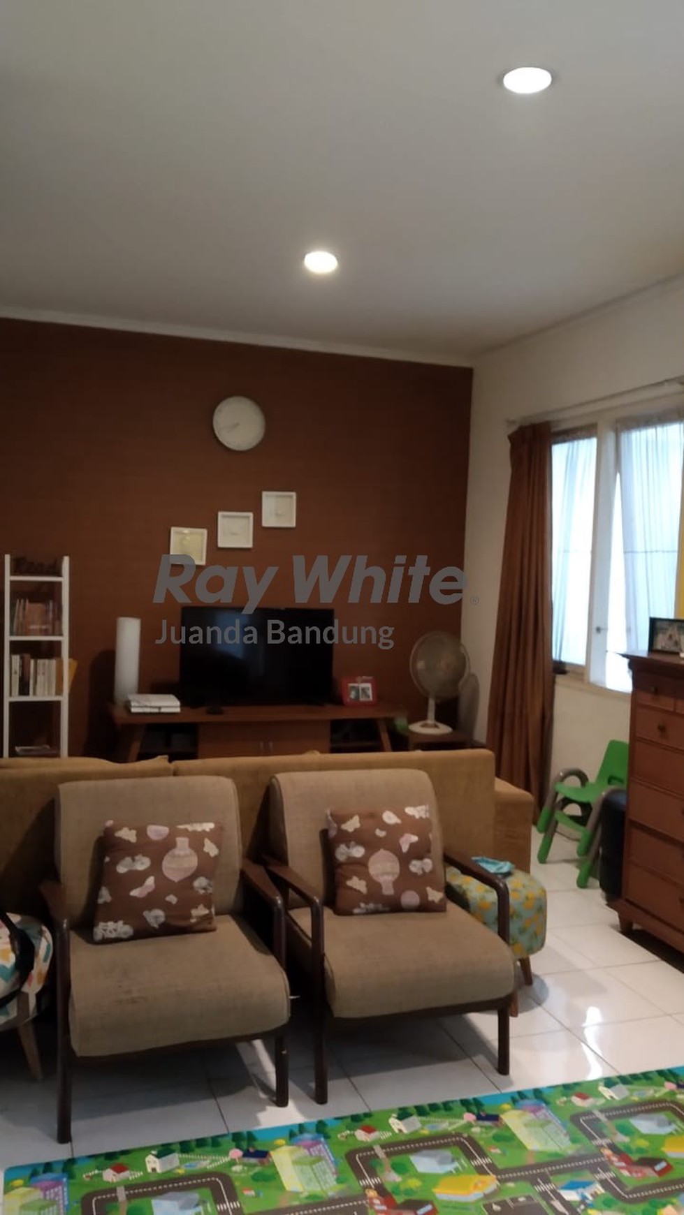 MURAH Banget, Cluster Sevilla