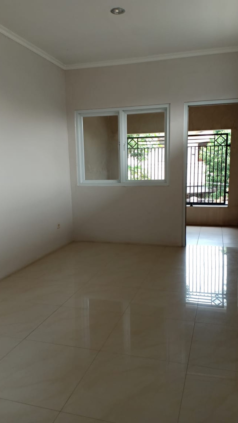Rumah Siap Huni Baru Renov Total Di Cinere