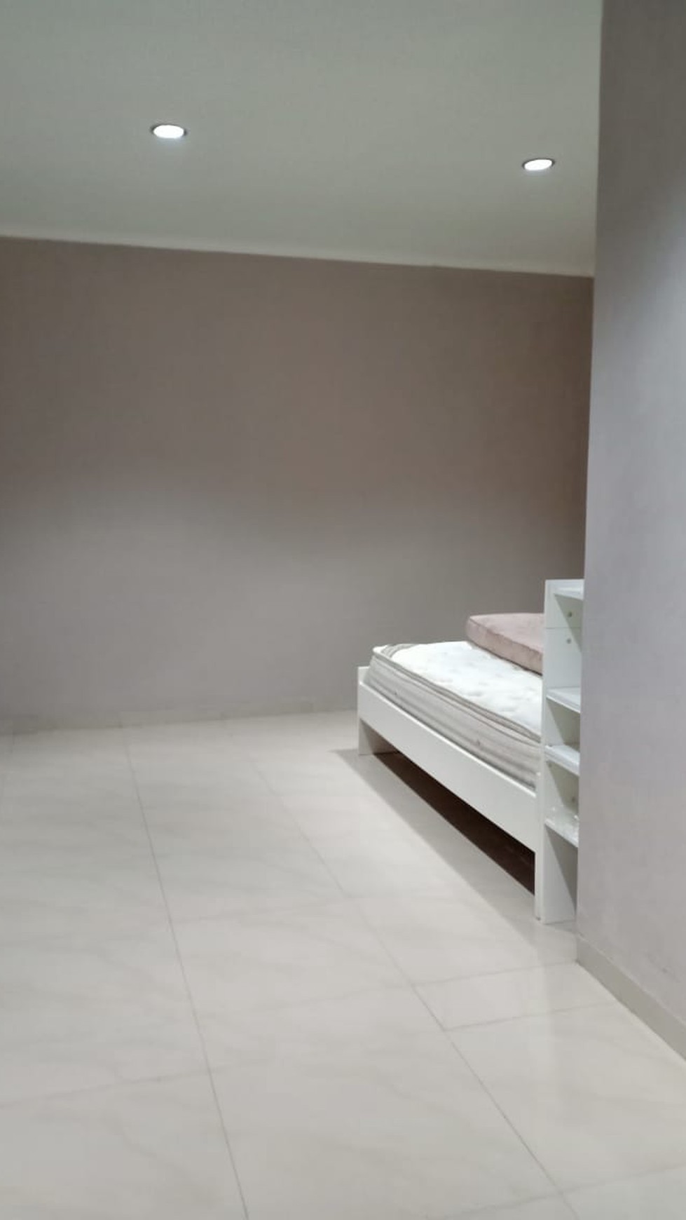 Rumah Siap Huni Baru Renov Total Di Cinere