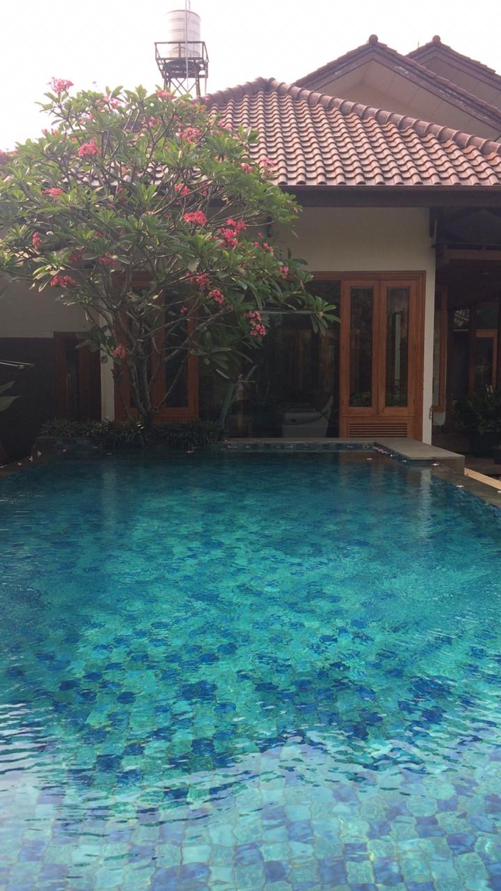 Rumah Cantik dan Asri di Lebak Bulus