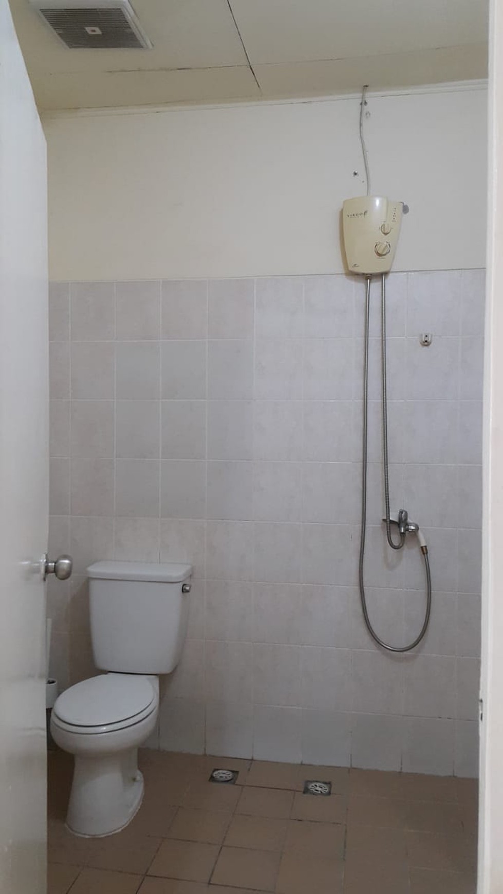 Townhouse di Taman Paris 1 Lippo Karawaci