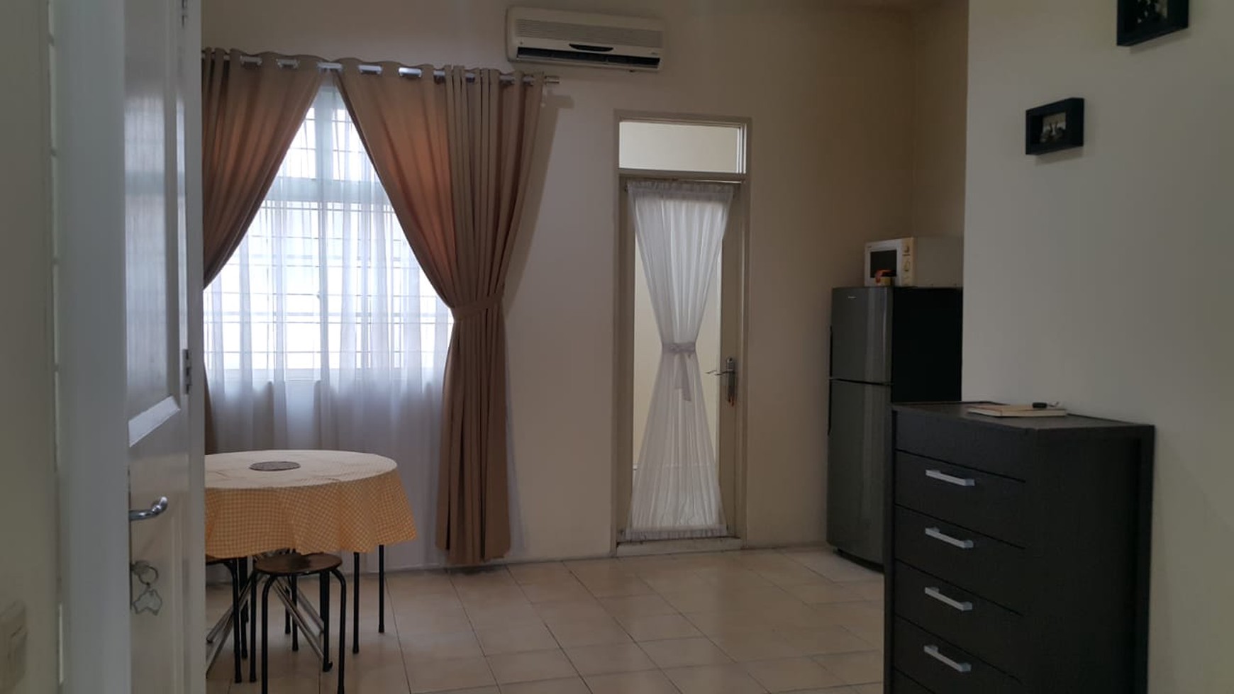 Townhouse di Taman Paris 1 Lippo Karawaci