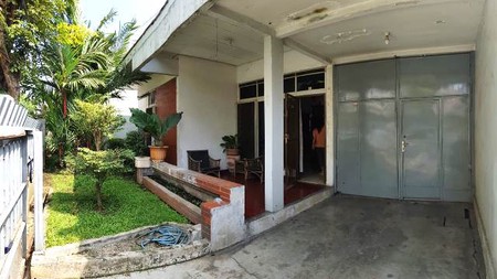 Rumah Nyaman Halaman Luas di Kopo Bihbul Bandung Selatan