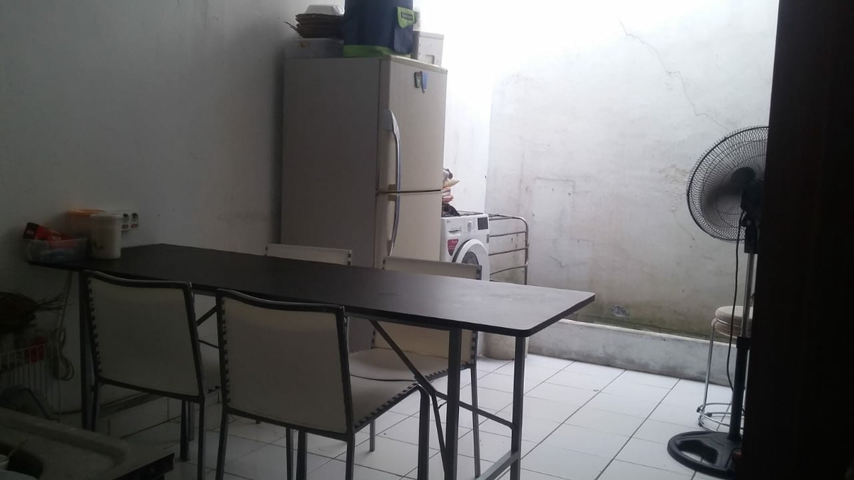 Rumah Dalam Komplek Posisi Hoek Di Pondok Cabe